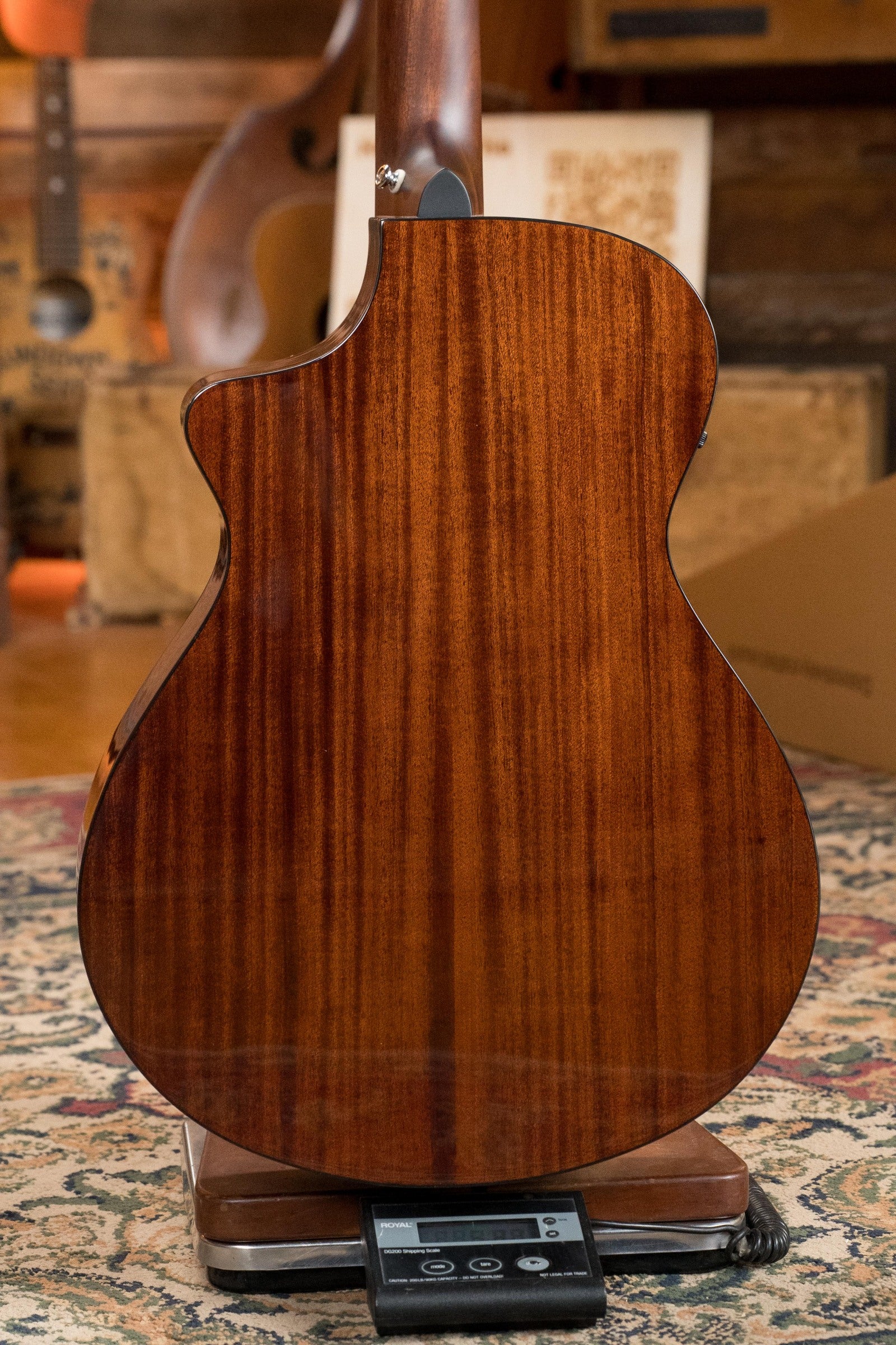 Breedlove Discovery Series Spruce/Mahogany Edgeburst Cutaway Concert Bass Guitar w/Electronics #6157