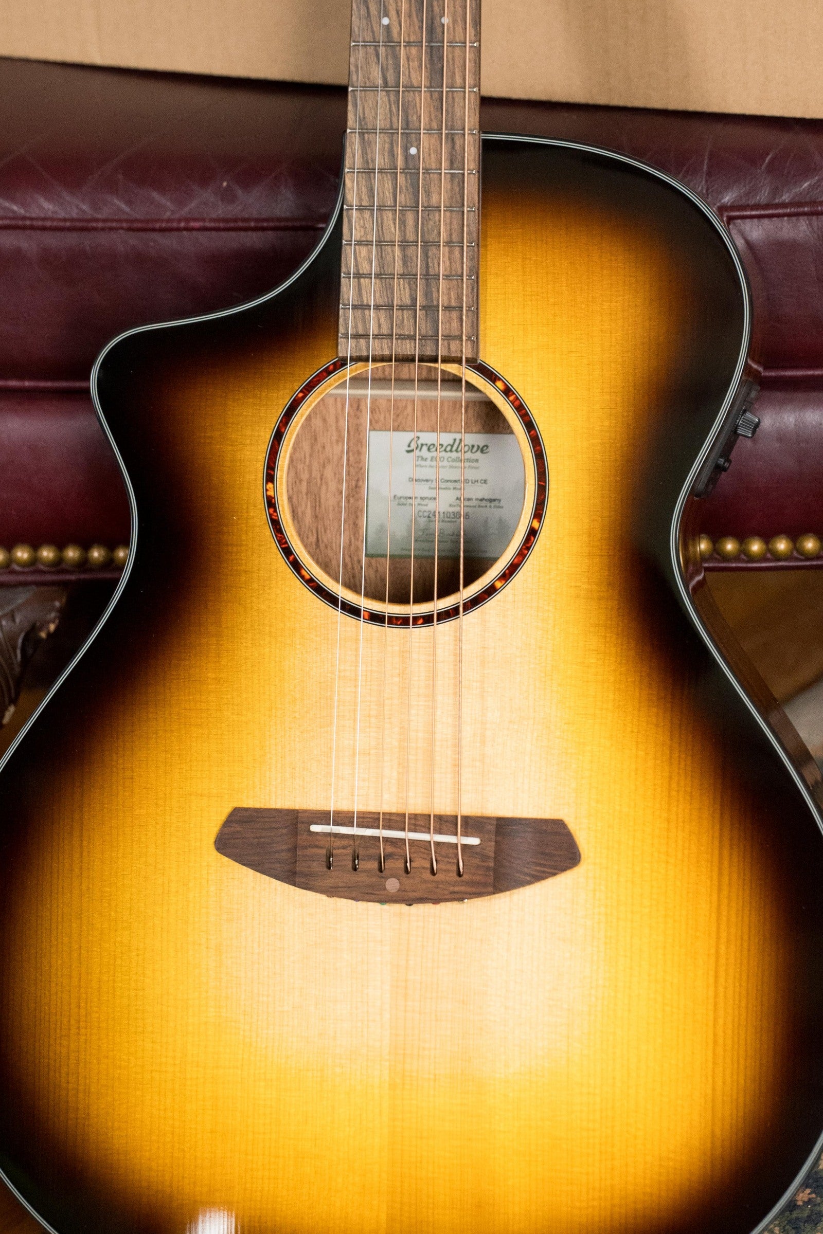 Breedlove Discovery Series Spruce/Mahogany Edgeburst Left-Handed Cutaway Concert Guitar w/Electronics #3846