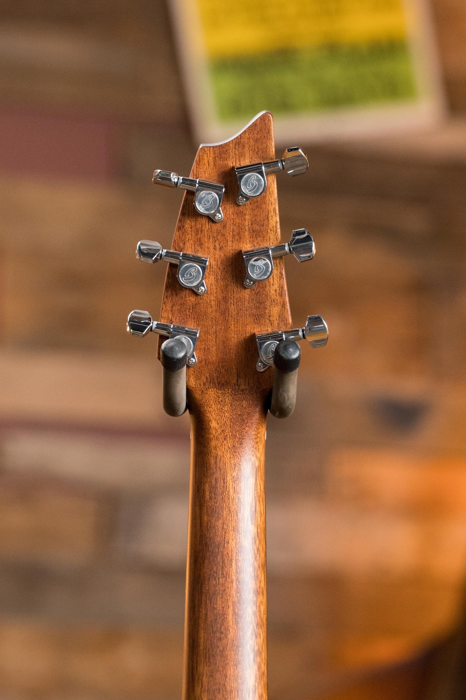 Breedlove Discovery Series Spruce/Mahogany Edgeburst Left-Handed Cutaway Concert Guitar w/Electronics #3846