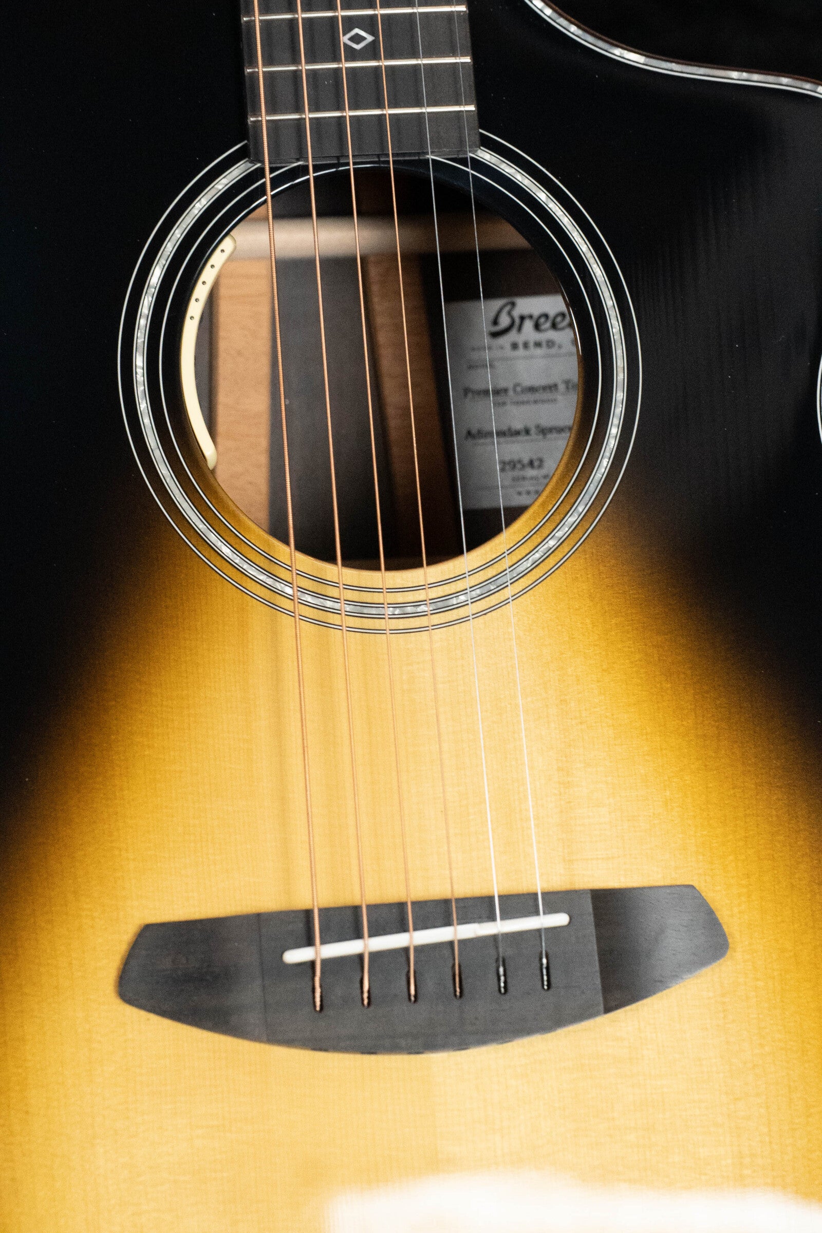 Breedlove Limited Edition Premier Adirondack/Brazilian Rosewood Tobacco Burst Cutaway Concert Guitar w/LR Baggs Electronics #9542