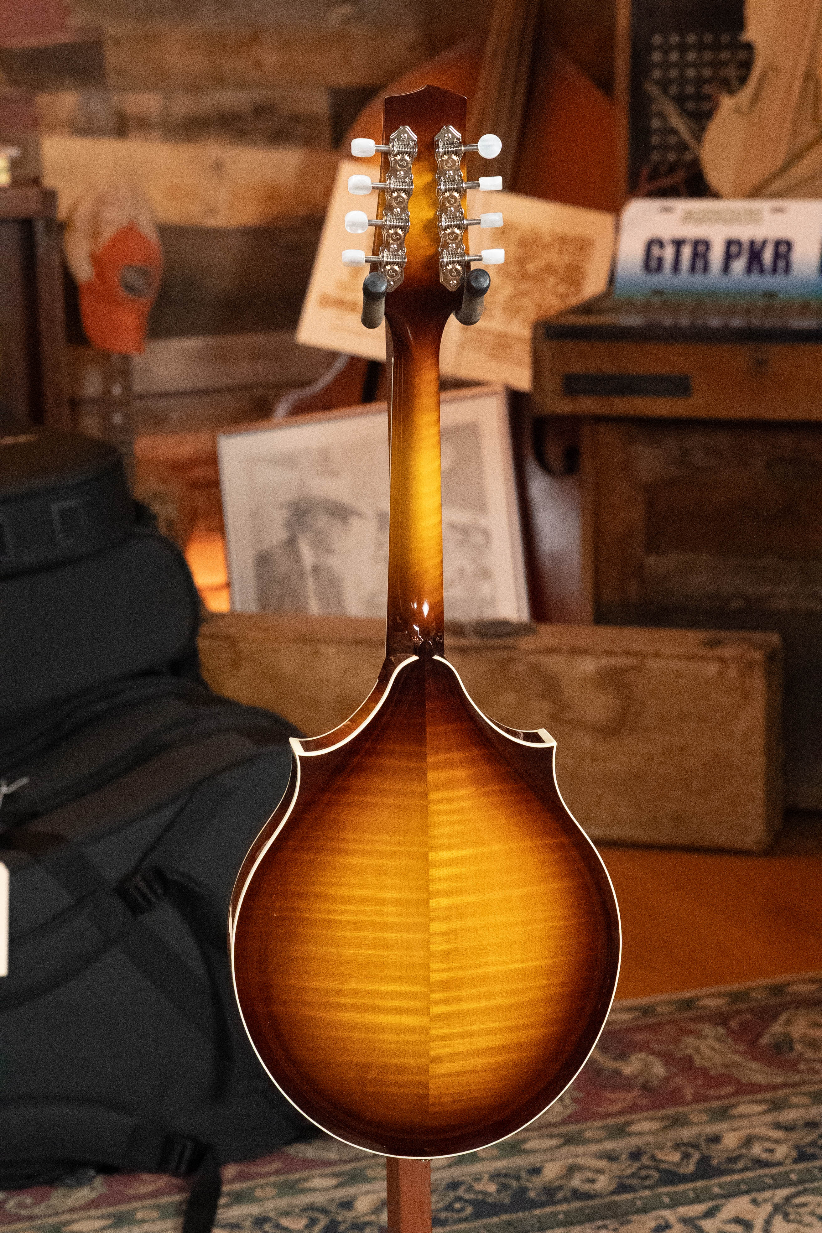 Bulas Carpathian Spruce/Curly Maple Tobacco Sunburst Two-Point Mandolin #8130
