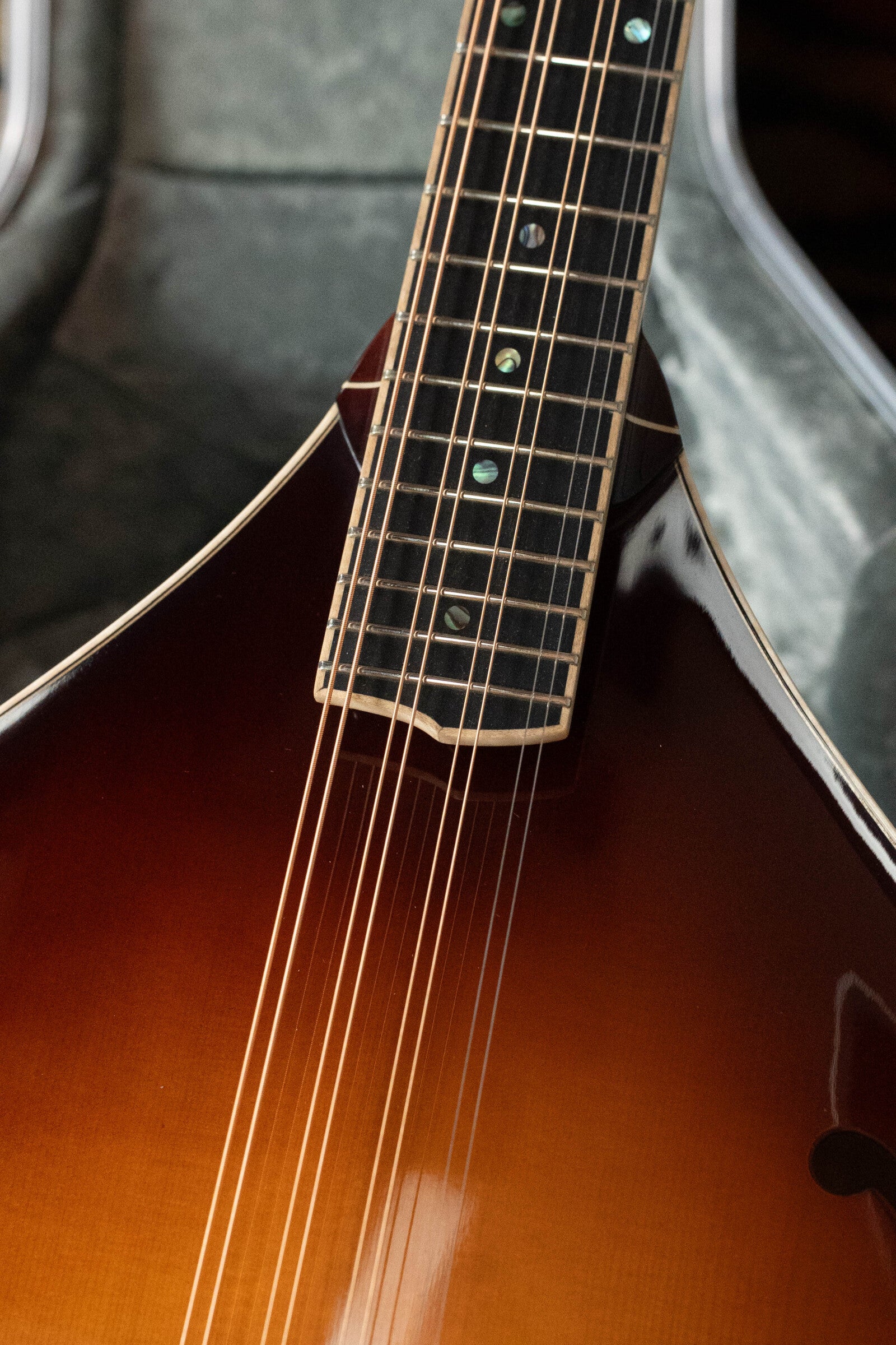 Bulas Carpathian Spruce/Curly Maple Cremona Sunburst Octave Mandolin #8132