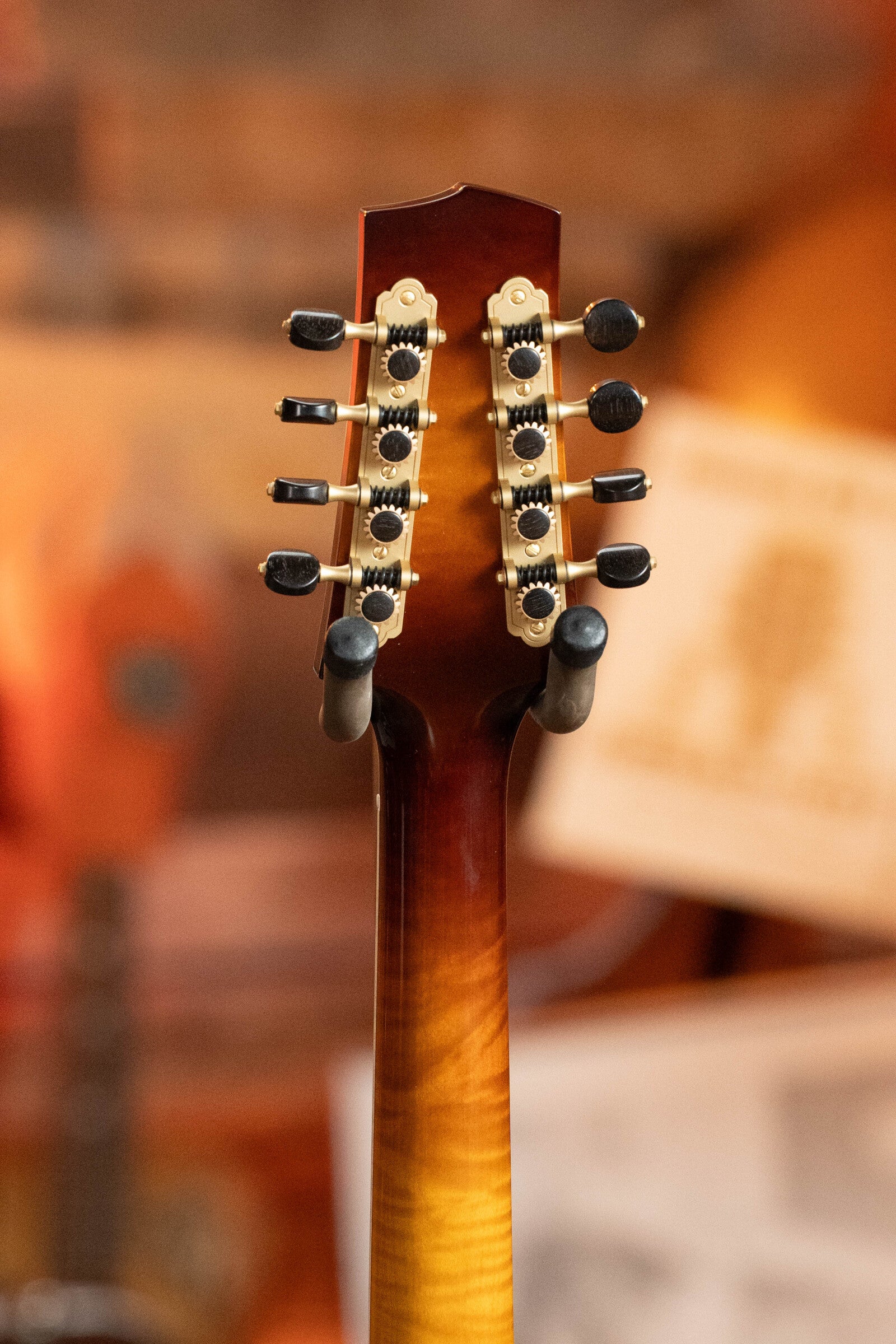 Bulas Carpathian Spruce/Curly Maple Cremona Sunburst Octave Mandolin #8132