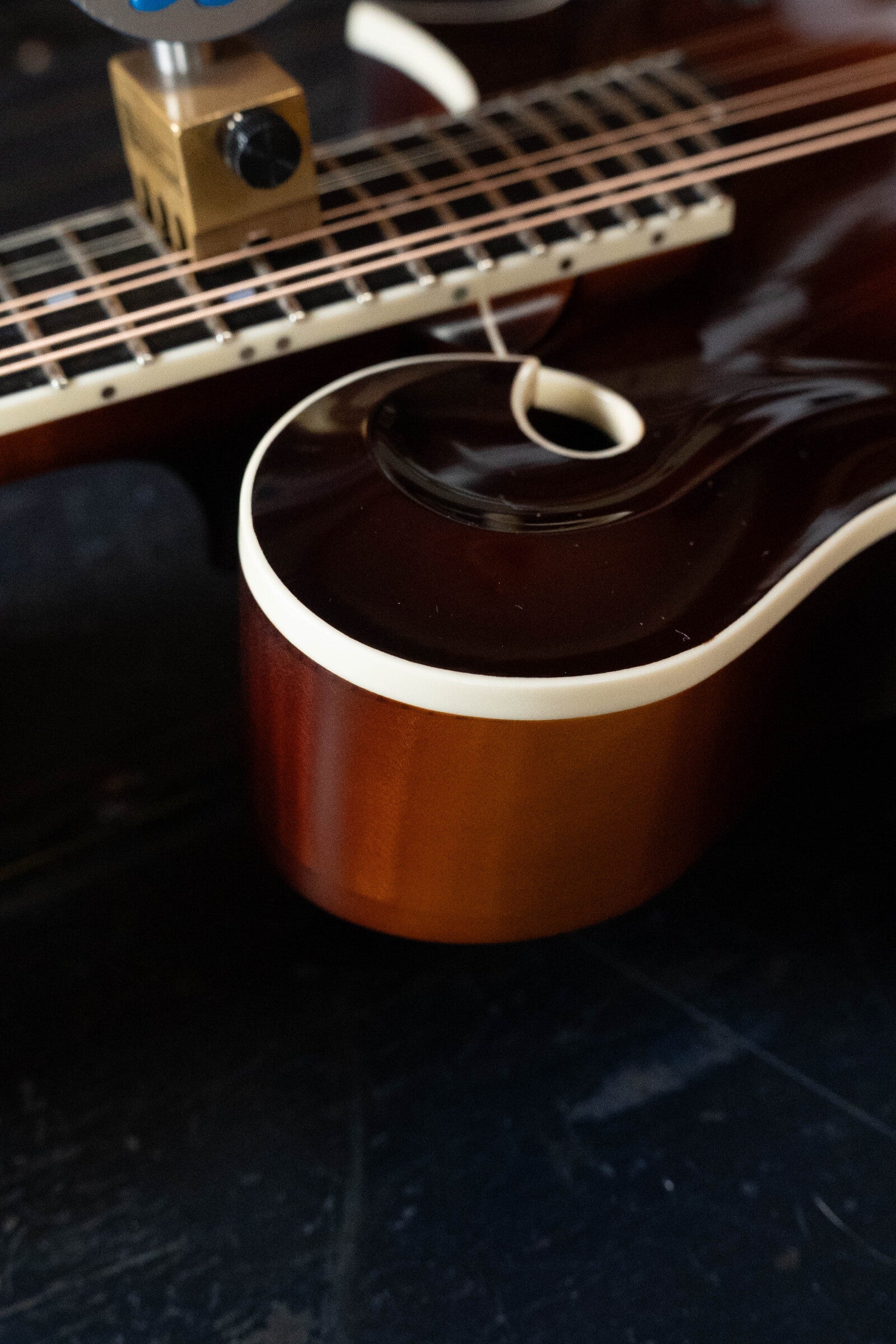 Bulas Standard Carpathian Spruce/Curly Maple Tobacco Gloss Sunburst F-Style Mandolin #5112
