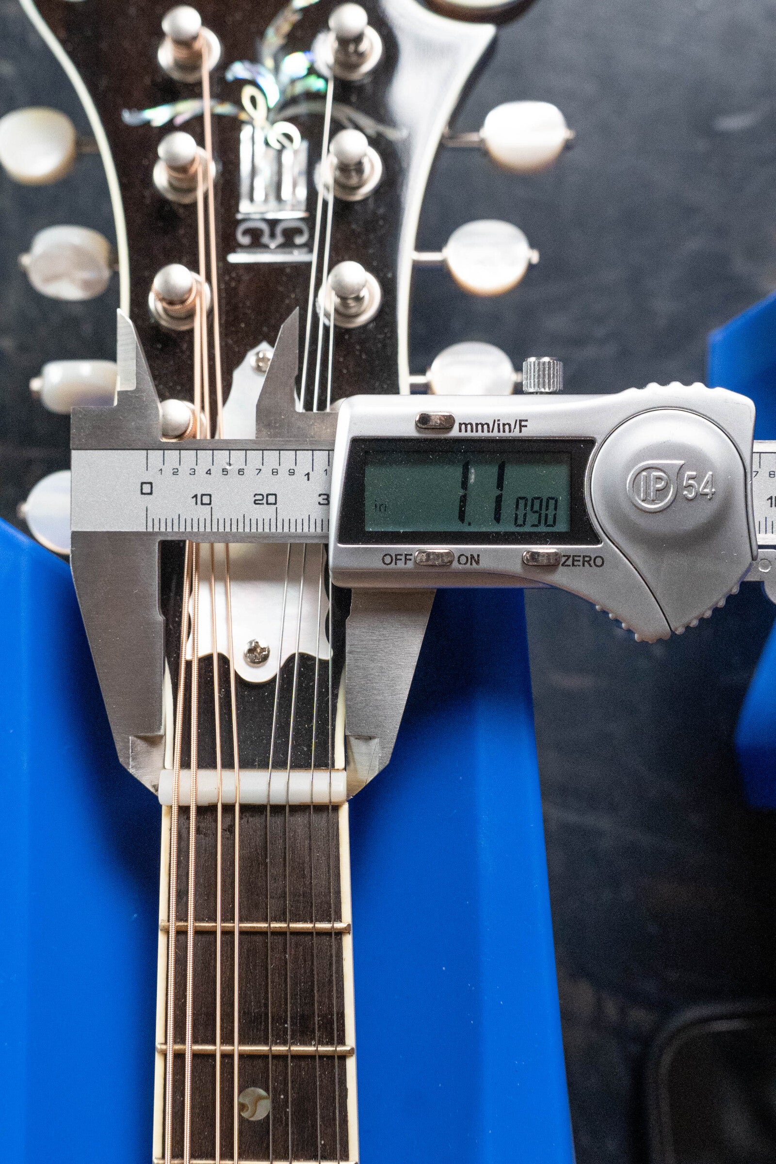 Cedar Mountain Lewandowski 2025 Red Spruce/Big Leaf Maple F-Style Mandolin w/Tobacco Sunburst #5080