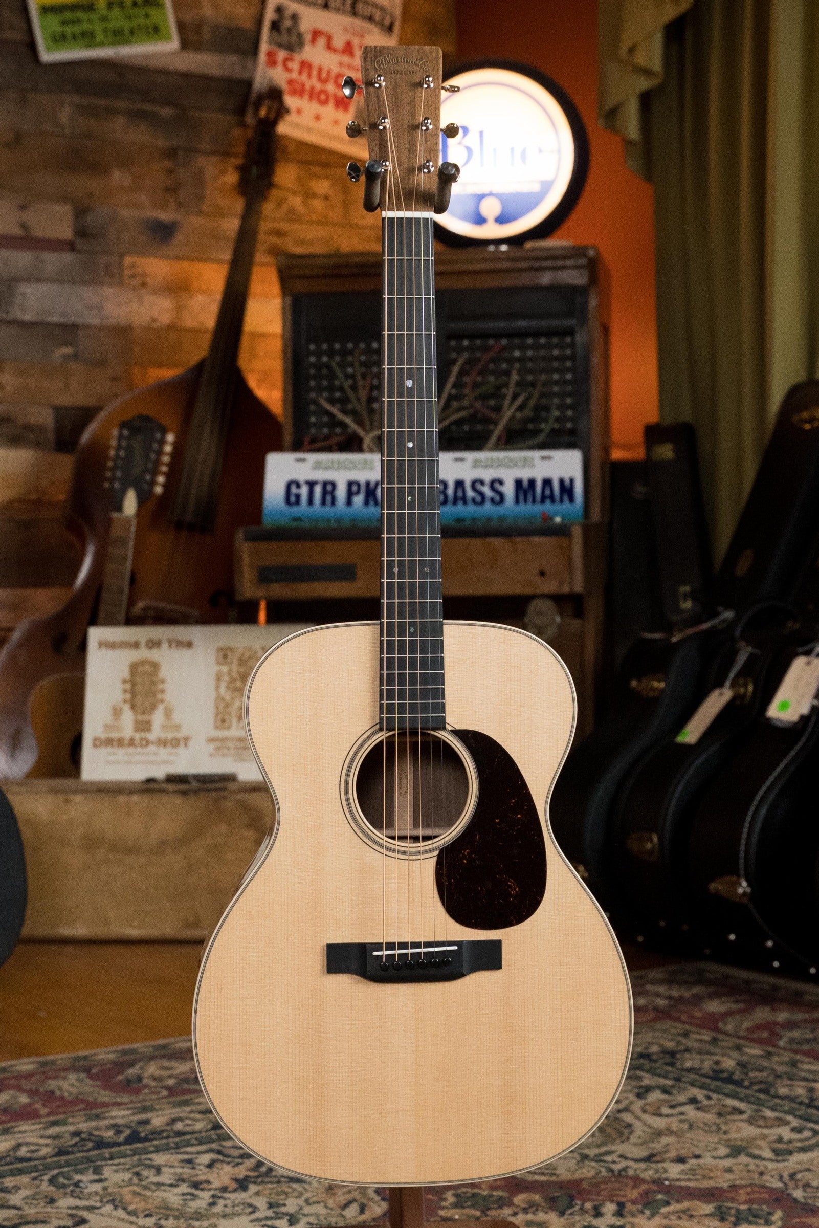 Martin Custom Shop OOO-28 Style Spruce/Black Walnut 14 Fret Acoustic Guitar #3323