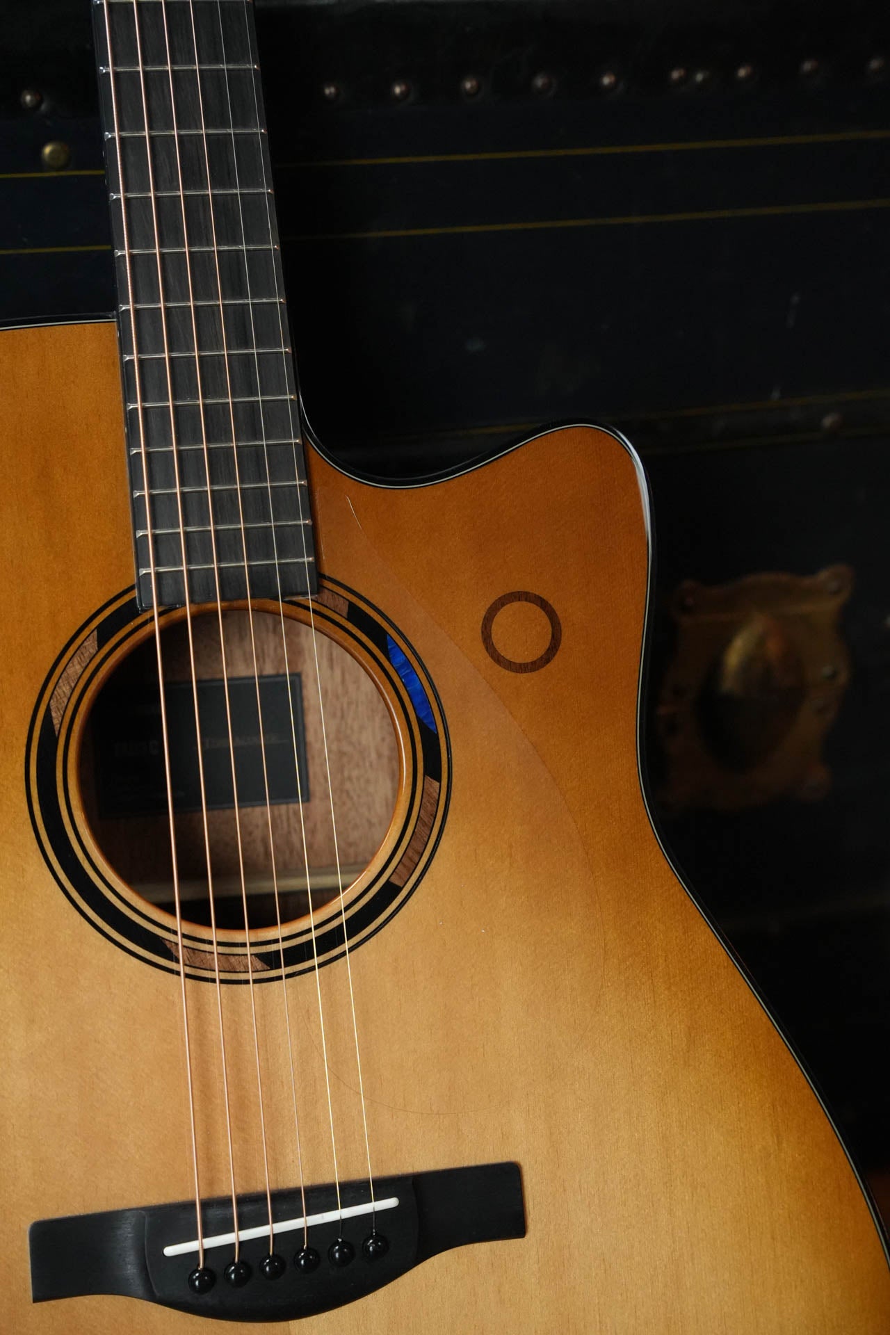 *Dread-Not Certified Used* Yamaha TAG3C-SDB Sitka/Mahogany Sandburst Dreadnought Guitar w/the TransAcoustic System #0688