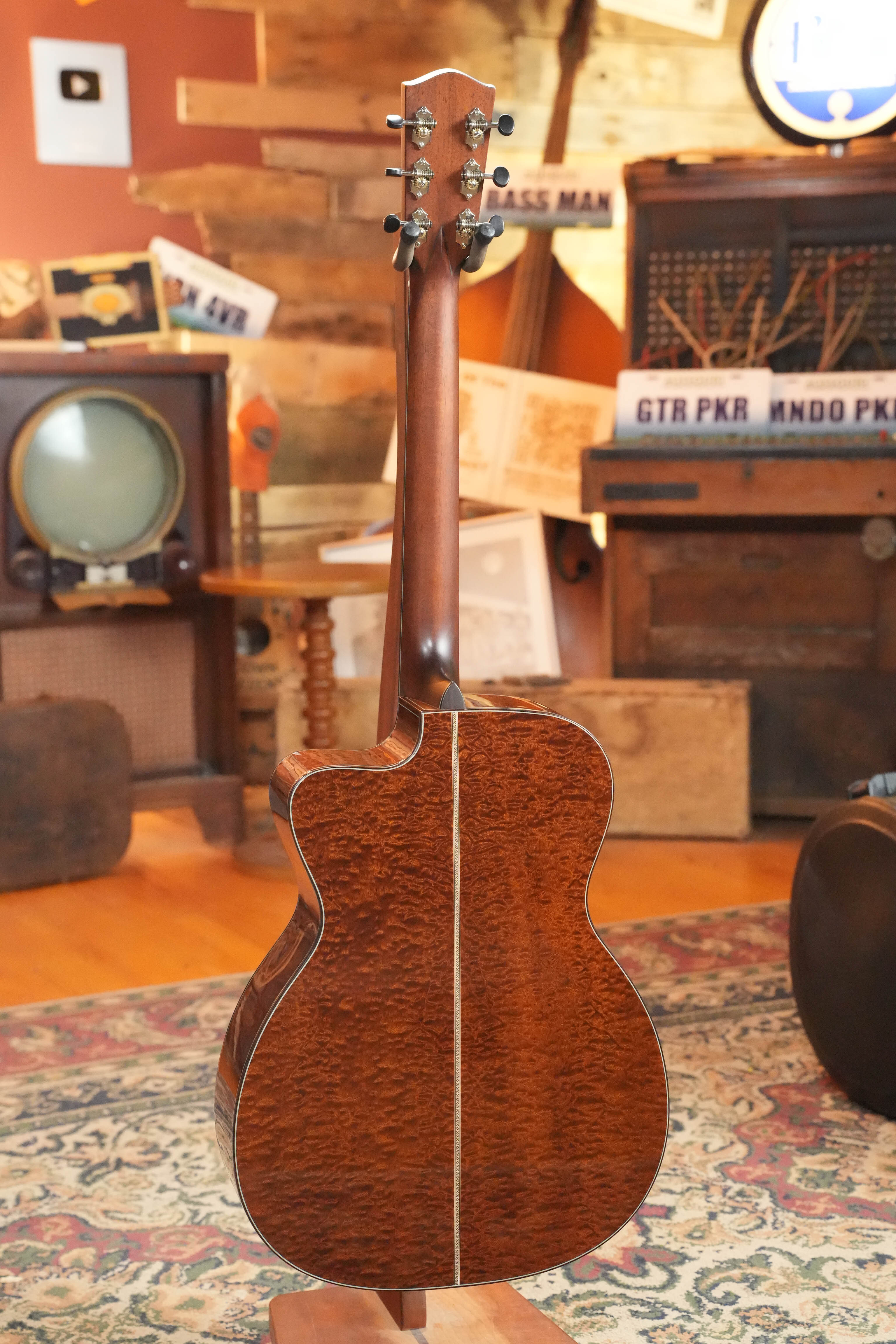 *Dread-Not Certified Used* 2024 Eastman L-OMCE-QS Solid Engelmann Spruce/Solid Quilted Sapele Orchestra Model Acoustic-Electric Guitar w/ LR Baggs VTC #9562