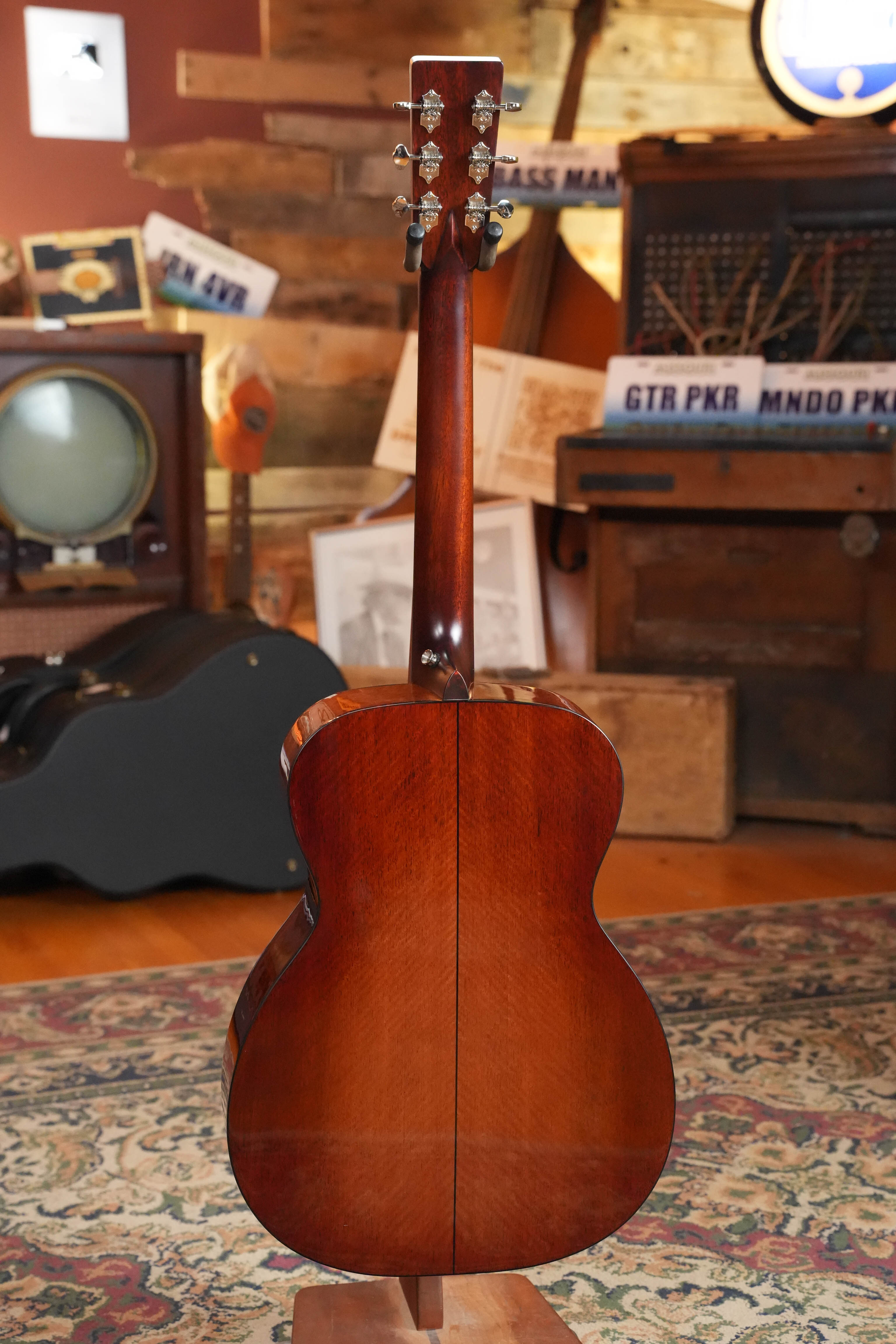 *Dread-Not Certified Used* 2025 Eastman E6OM-TC Thermo-Cured Sitka/Mahogany Orchestra Model w/ K&K Pure Mini #5675