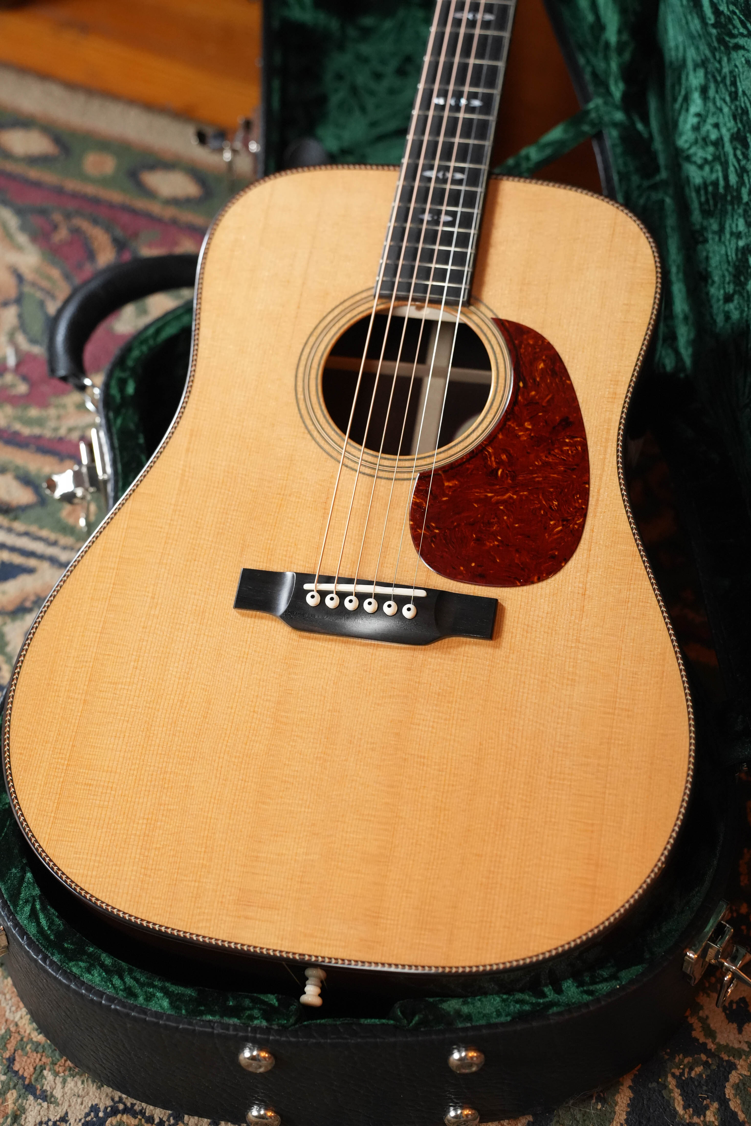 *Dread-Not Certified Used* Bourgeois D Touchstone Signature Torrefied Alaskan Sitka/Madagascar Rosewood Acoustic Guitar #6250