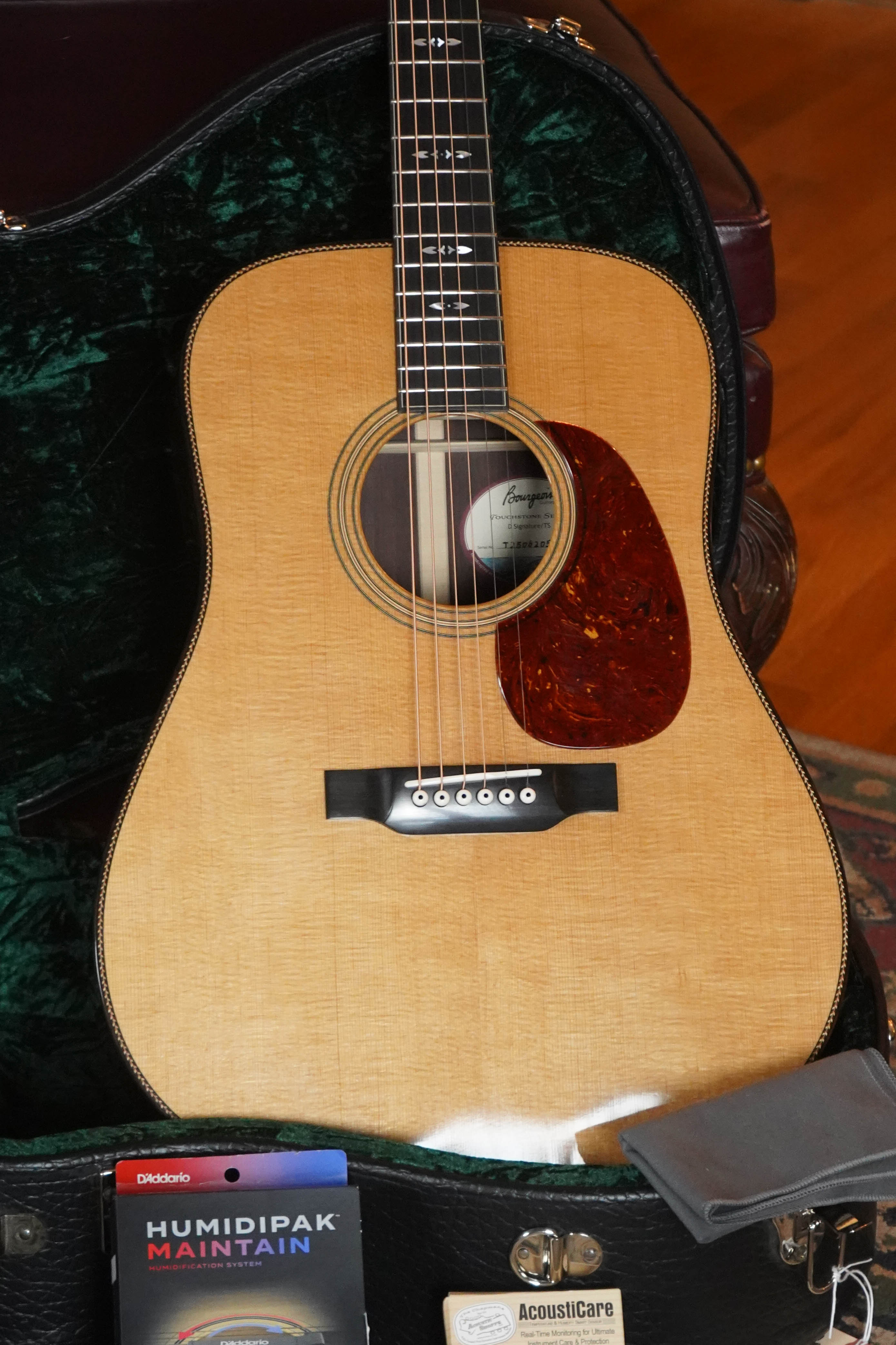 *Dread-Not Certified Used* Bourgeois Signature Touchstone Series Torrefied Sitka/Madagascar Dreadnought Acoustic Guitar #6205