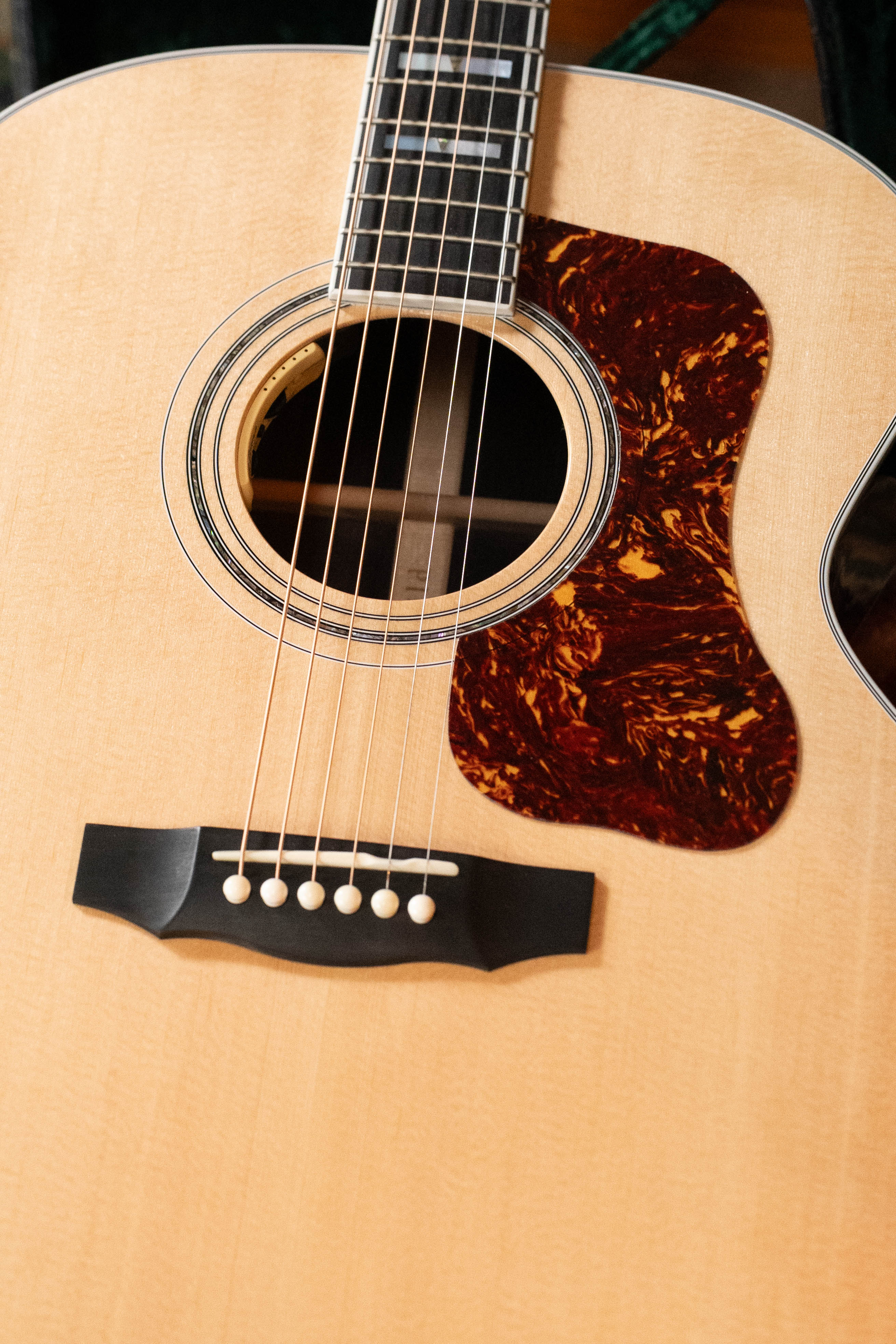 *Dread-Not Certified Used* Guild F-55E Sitka/Maple Jumbo Natural Gloss Guitar w/Electronics #0117