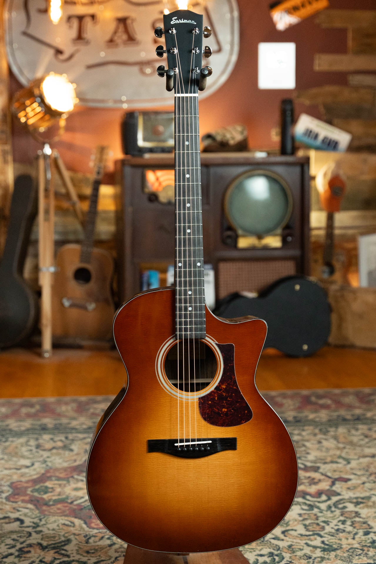 Eastman AC222CE-DLX-GB Sitka/Ovangkol Goldburst Cutaway Grand Auditorium Guitar w/Fishman Pickup #5248