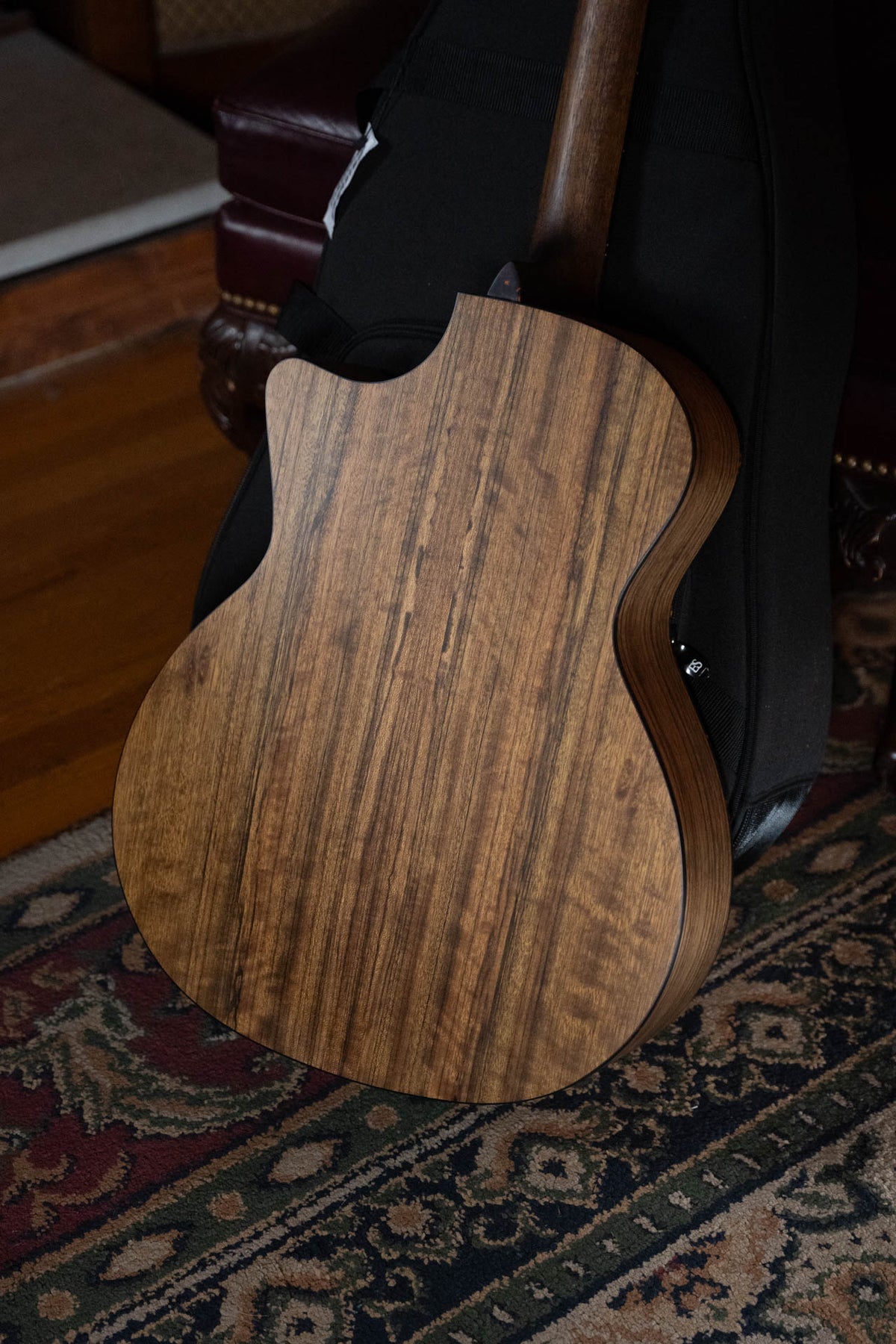Eastman AC222CE Grand Auditorium Cutaway Acoustic-Electric Guitar #7435