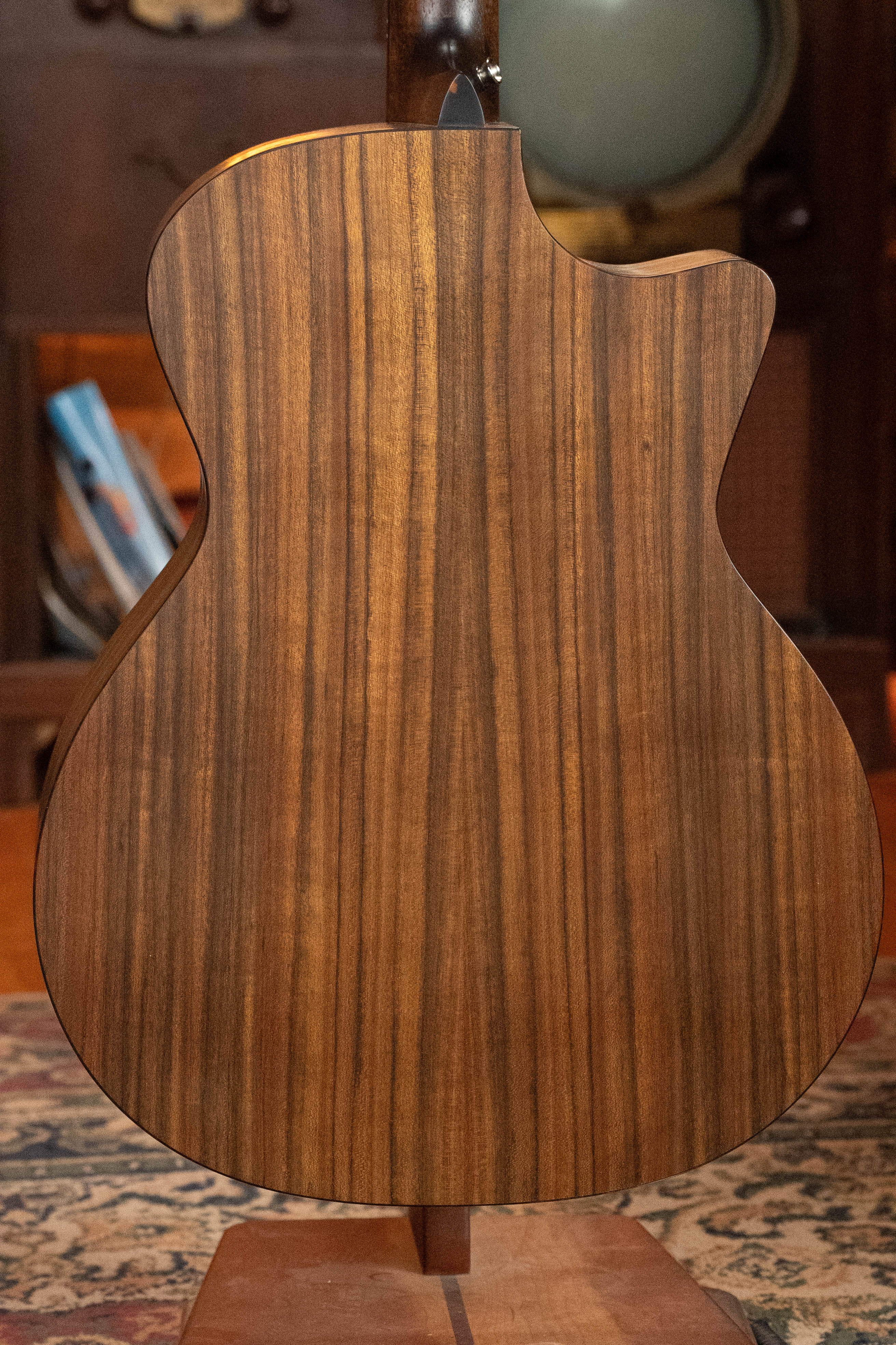 Eastman AC222LCE Sitka/Ovangkol *Left-Handed* Grand Auditorium Guitar w/Fishman Pickup #9827