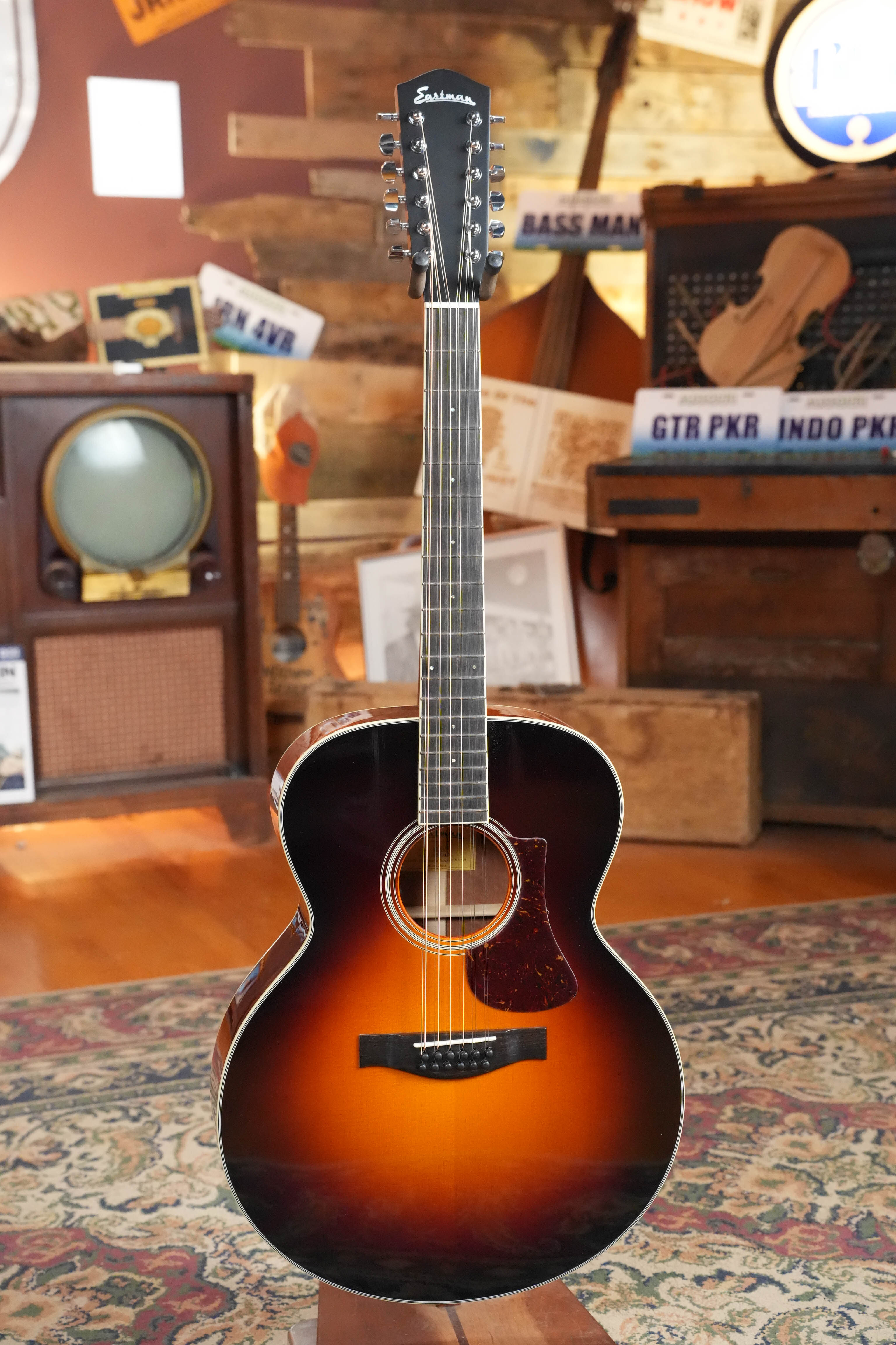 Eastman AC330E-12-SB Sitka/Mahogany Jumbo 12-String Sunburst Guitar w/LR Baggs Pickup #3425