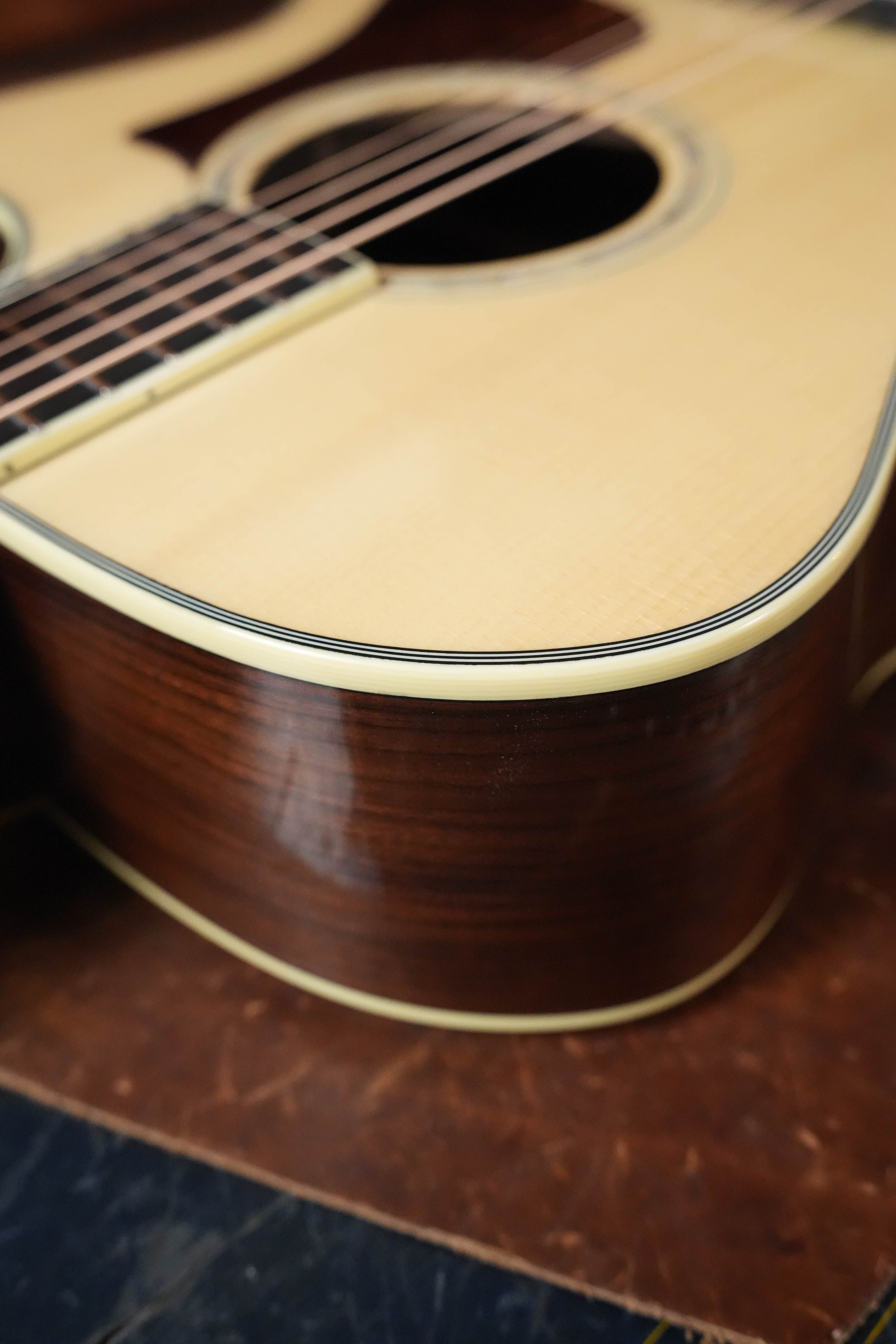 Eastman AC422CE Natural Gloss Grand Auditorium Acoustic Guitar w/ Electronics #0081