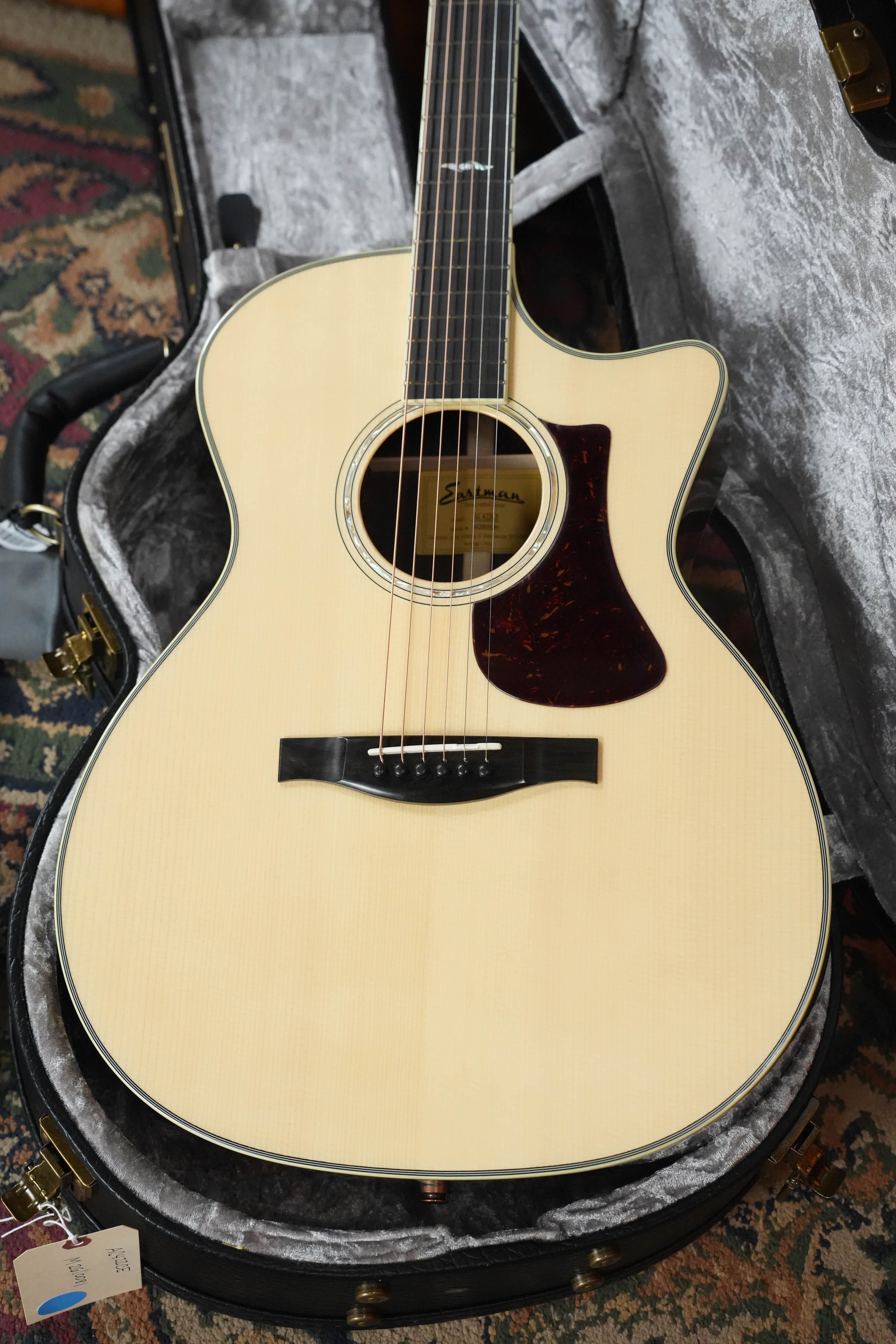 Eastman AC422CE Natural Gloss Grand Auditorium Acoustic Guitar w/ Electronics #0081
