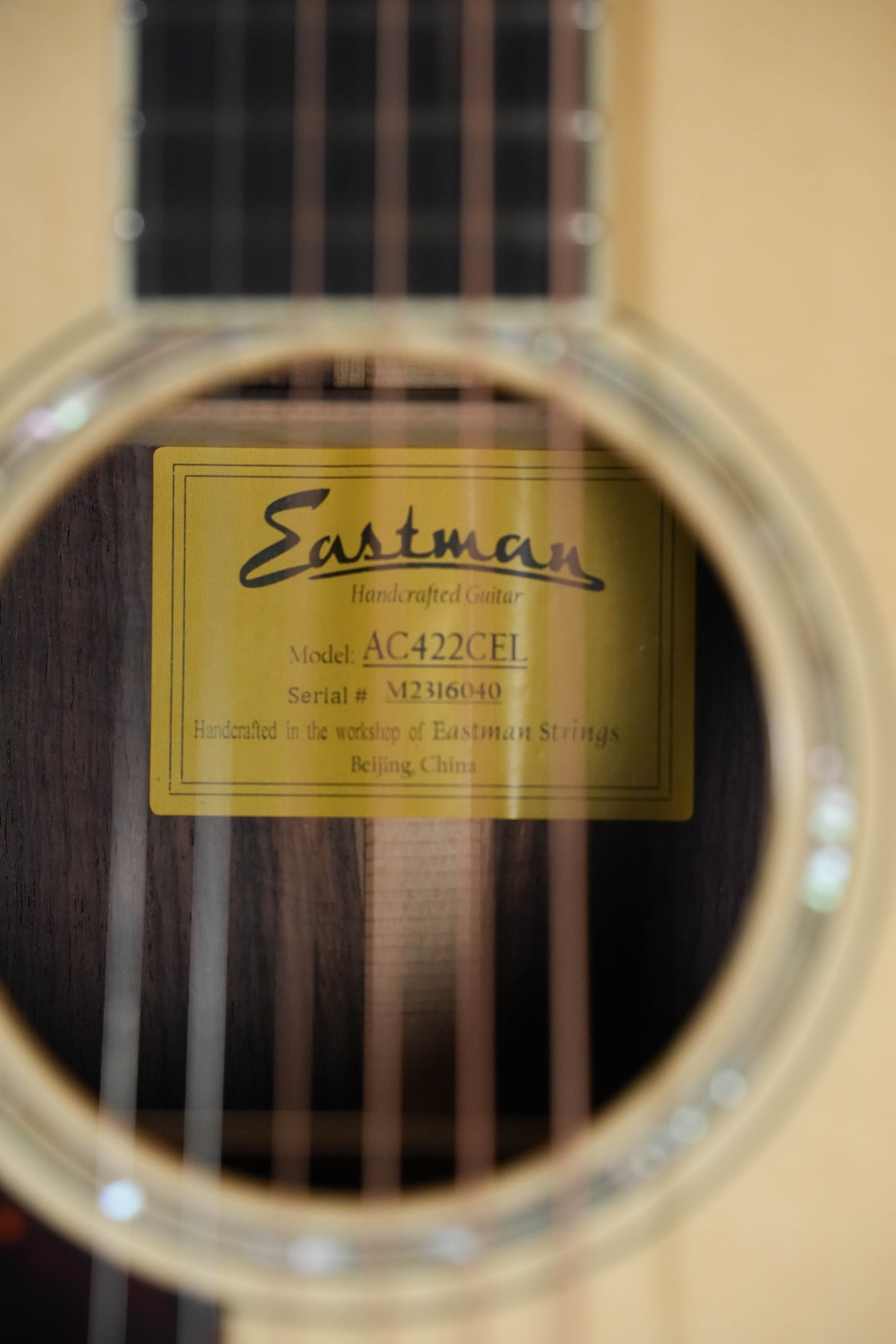 Eastman AC422LCE Sitka/Rosewood Left-Handed Cutaway Grand Auditorium Guitar w/LR Baggs Pickup #6040