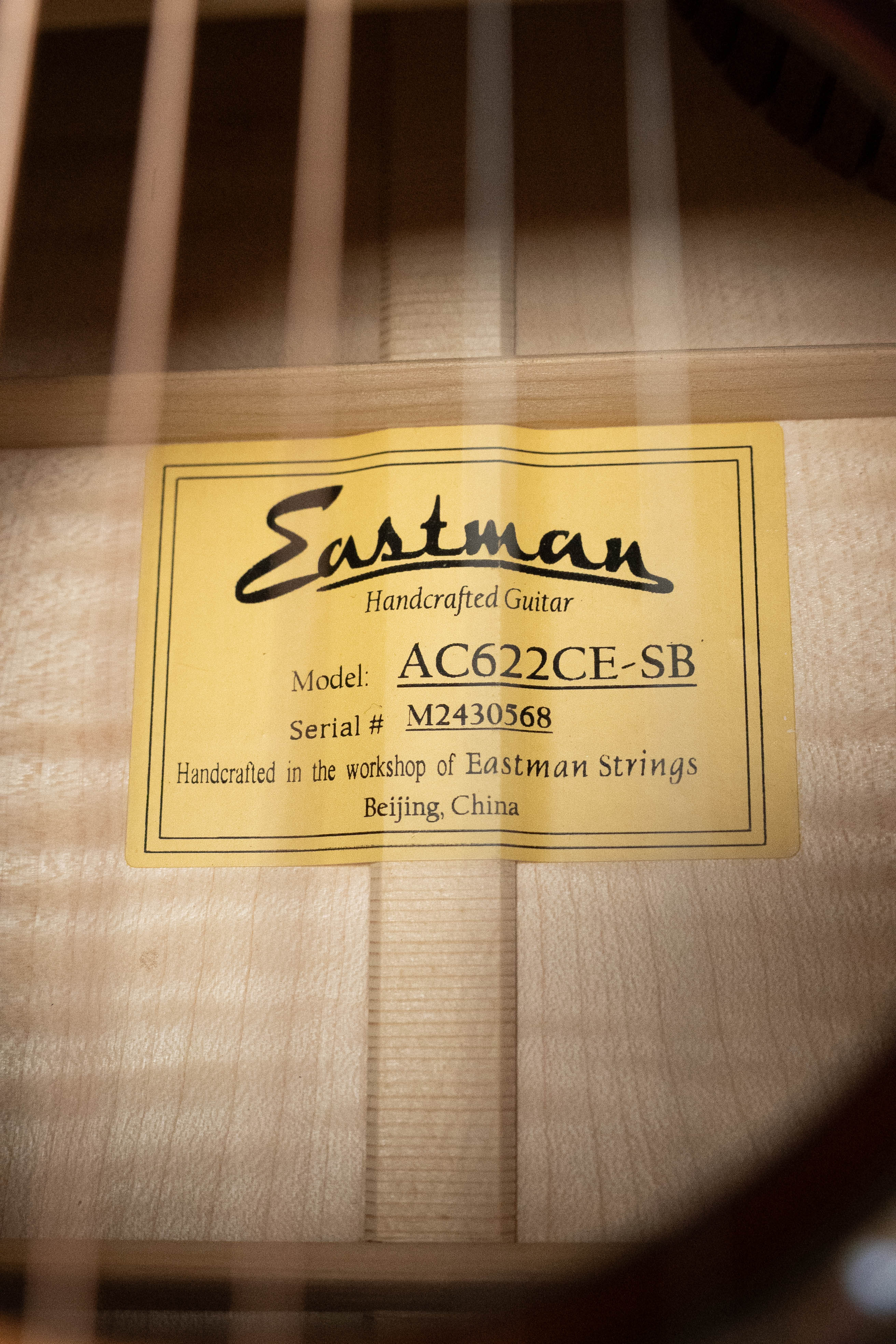 Eastman AC622CE-SB European Spruce/Flamed Maple Sunburst Grand Auditorium Guitar w/Chamfered Edge and Pickup #0568