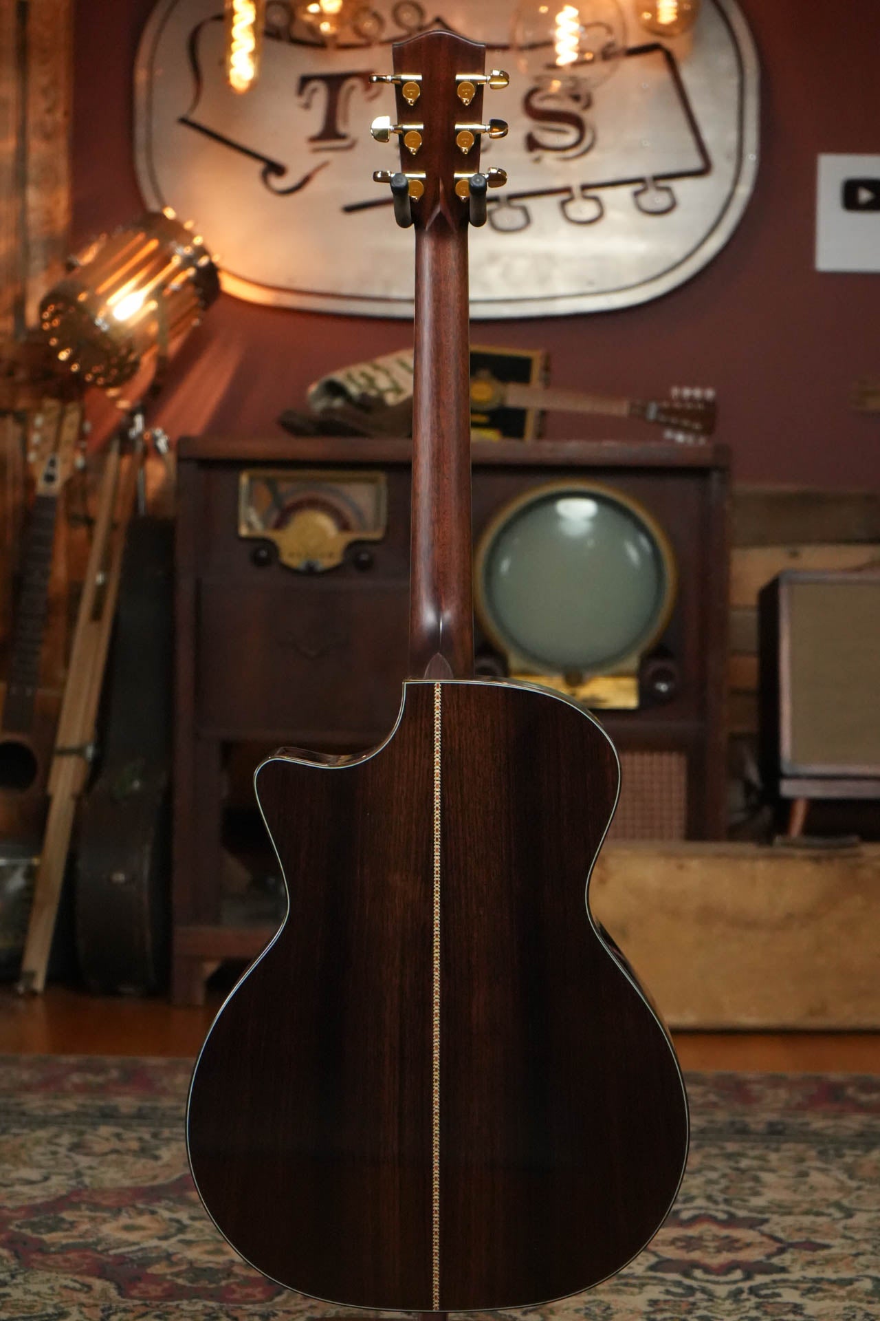 Eastman AC722CE-DF Dakota Fade Finish Grand Auditorium Guitar w/LR Baggs Pickup #1087