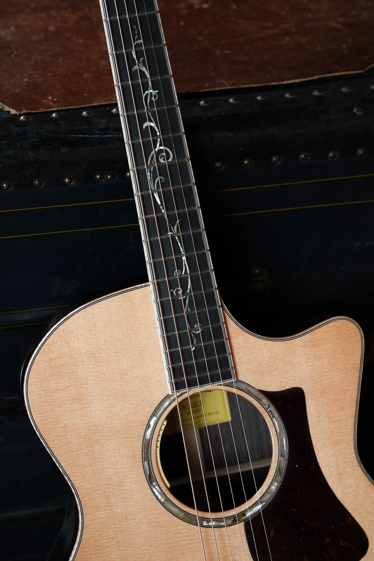 Eastman AC822CE Spruce/Rosewood Grand Auditorium Acoustic Guitar #1095