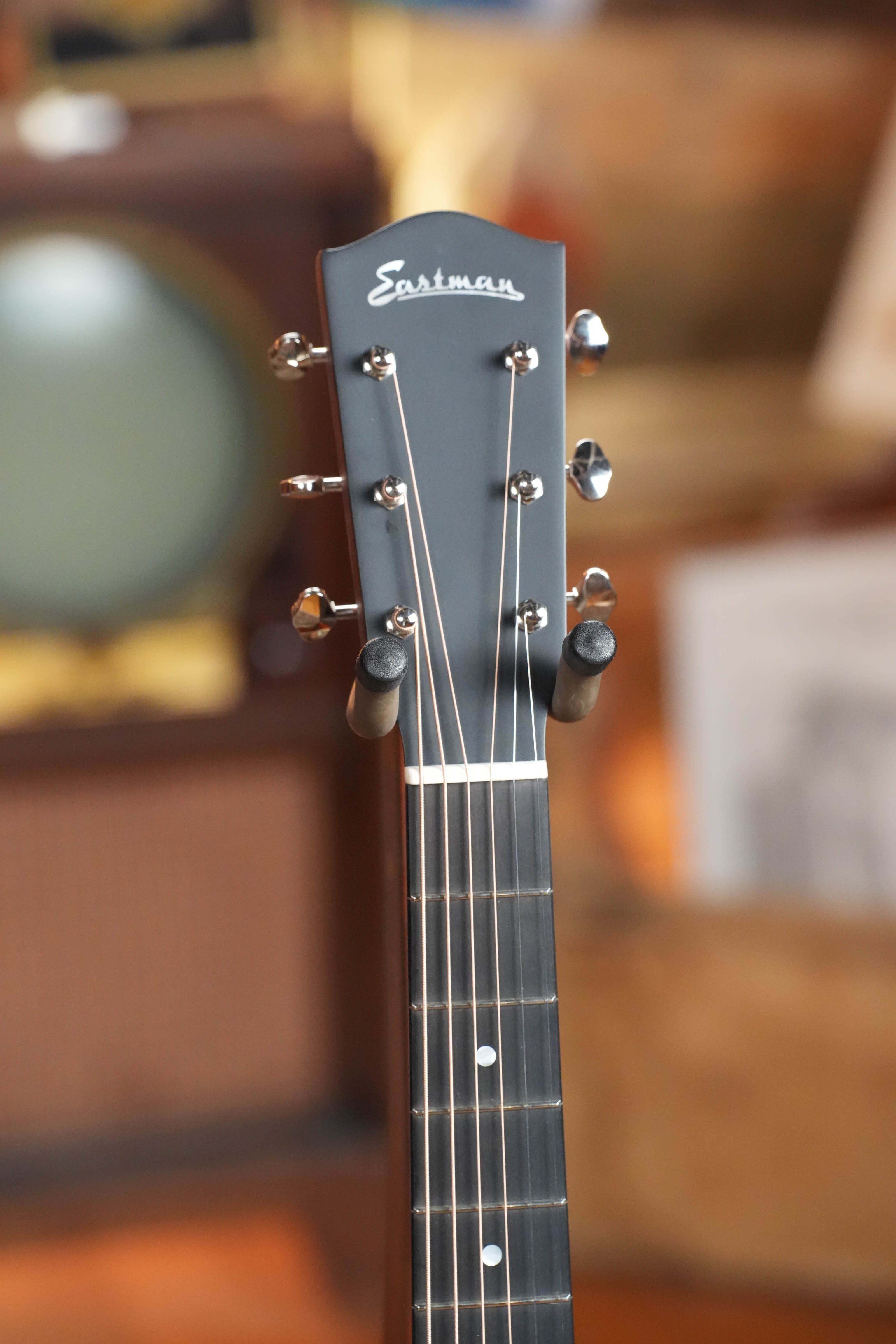 Eastman E10SS-TC Thermo-Cured Adirondack/Mahogany Sunburst Slope Shoulder Dreadnought Acoustic Guitar #0378
