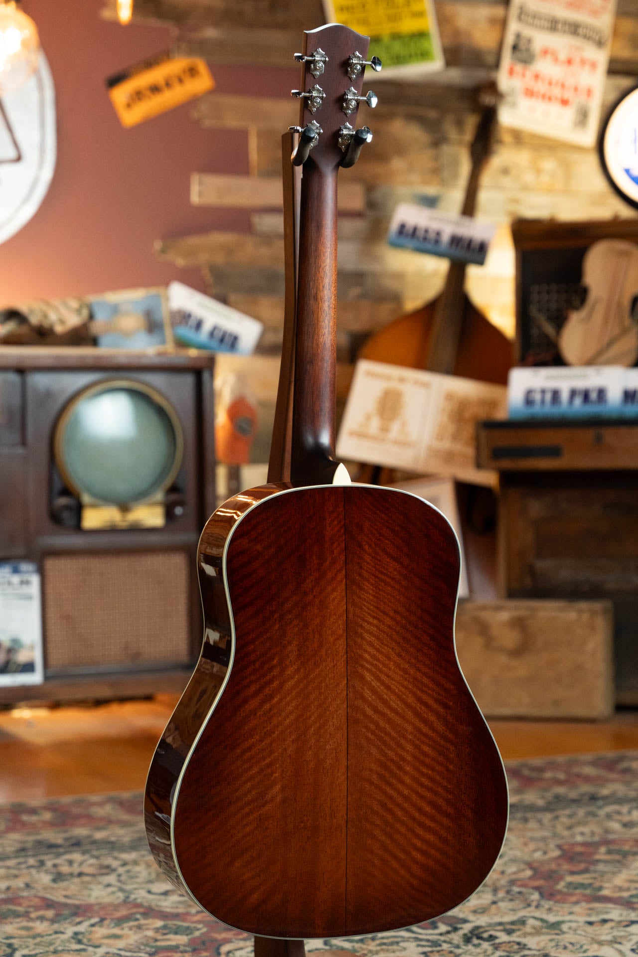 Eastman E10SS-TC Thermo-Cured Adirondack/Mahogany Sunburst Slope Shoulder Dreadnought Acoustic Guitar #3226