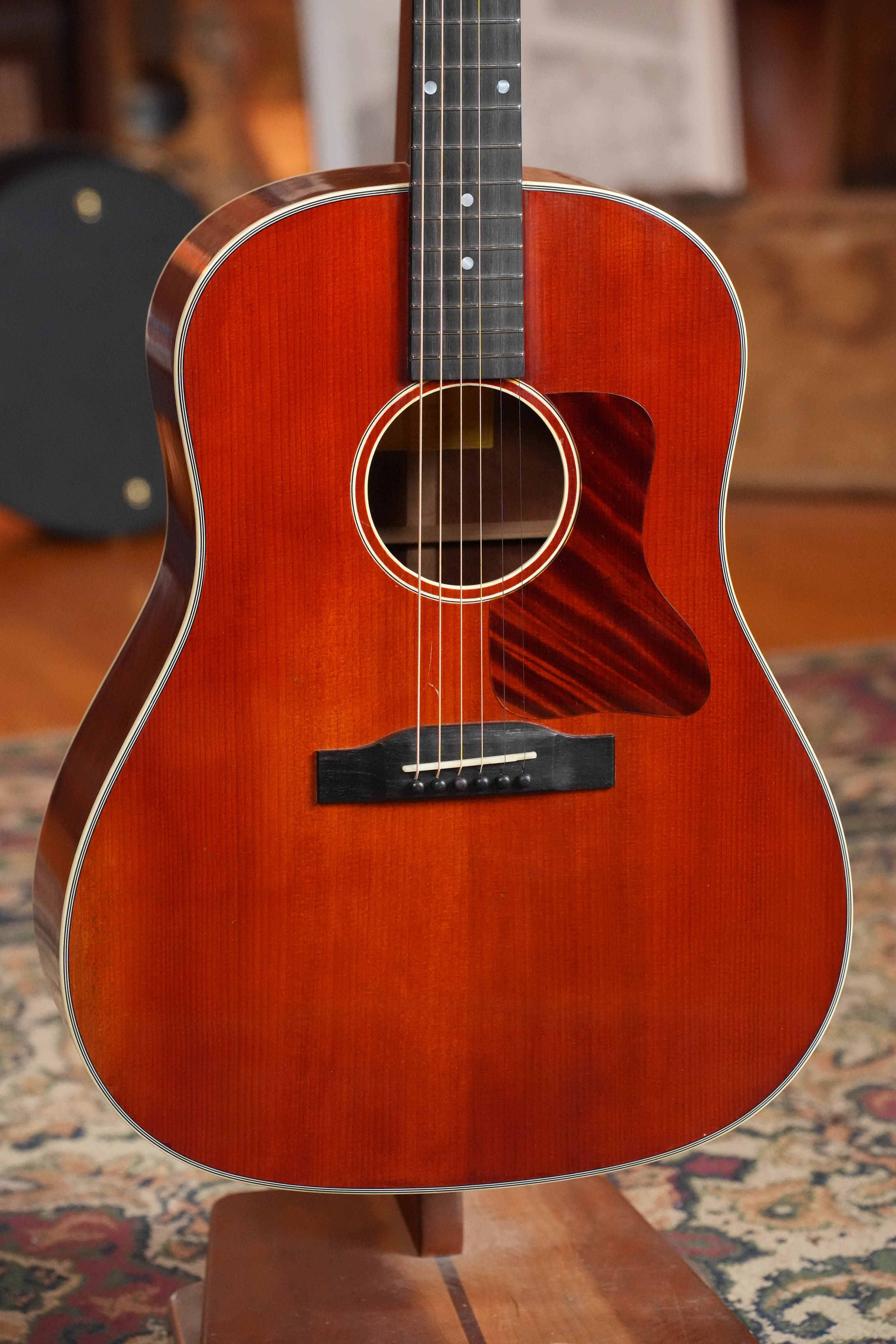 Eastman E10SS/V Adirondack/Mahogany Antique Classic Finish Slope Shoulder Dreadnought Acoustic Guitar #0366