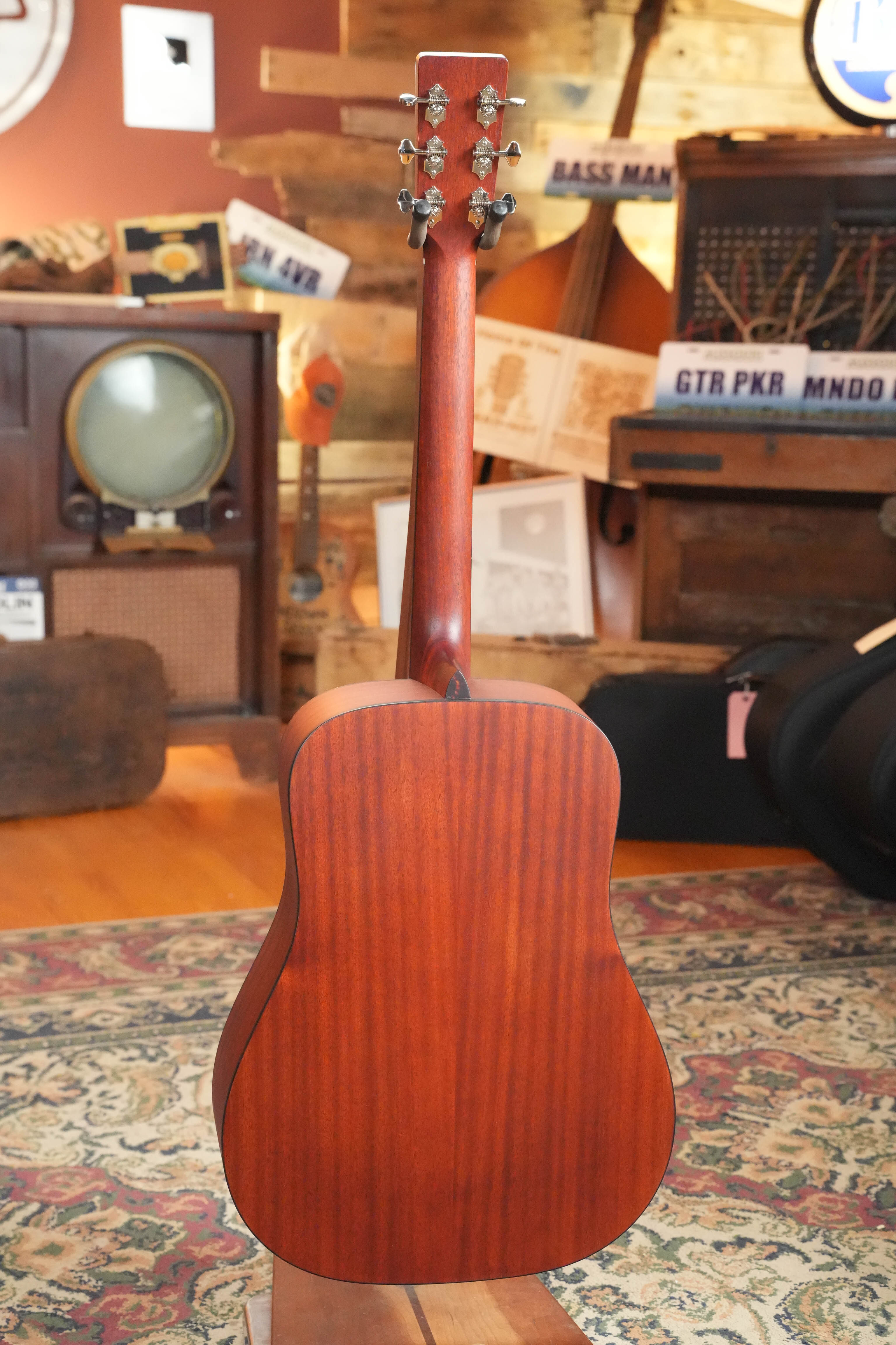 Eastman E1D-CLA Classic Finish Dreadnought Acoustic Guitar #9429
