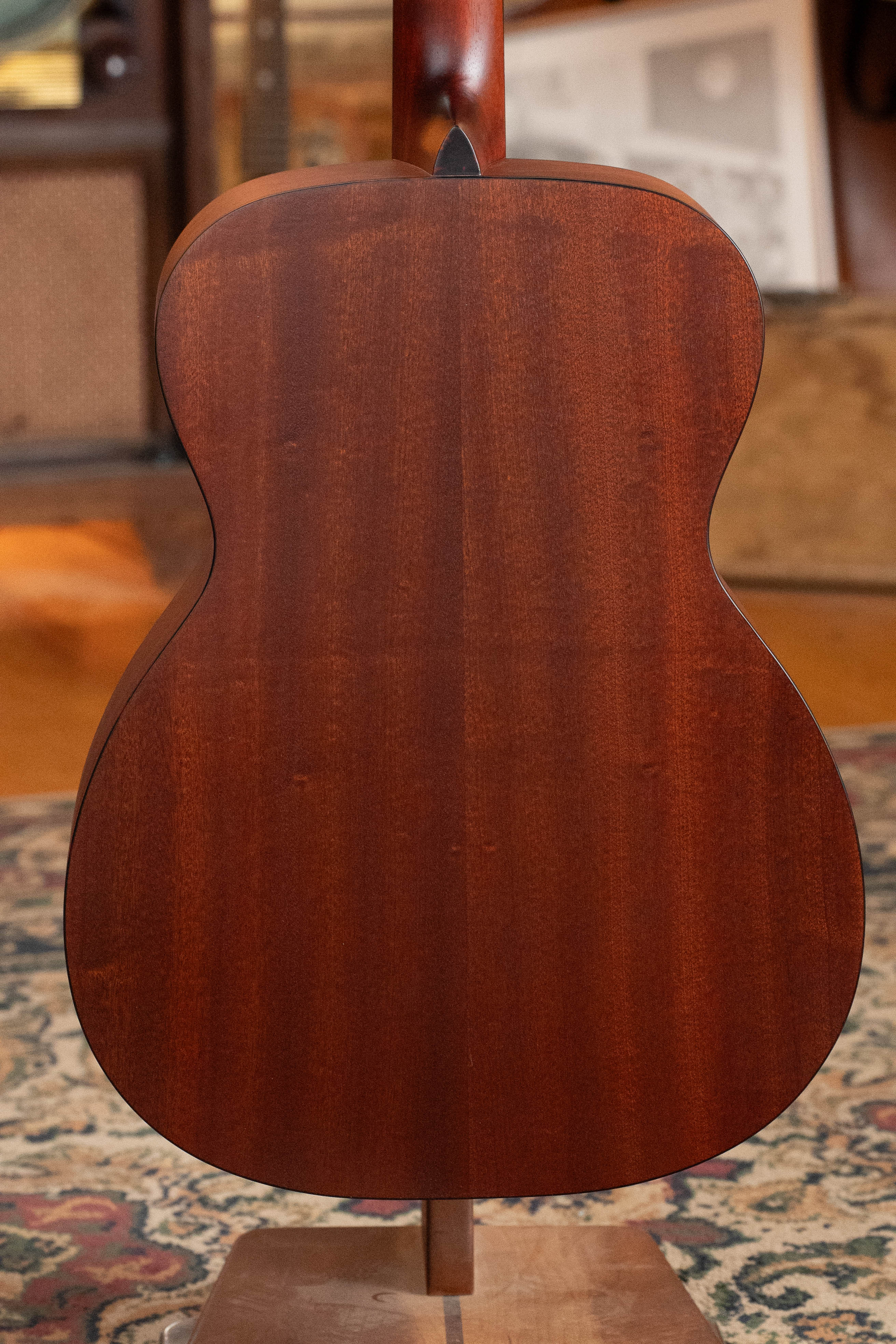 Eastman E1OM-CLA All Solid Sitka/Sapele Classic Finish Orchestra Model Acoustic Guitar #7774