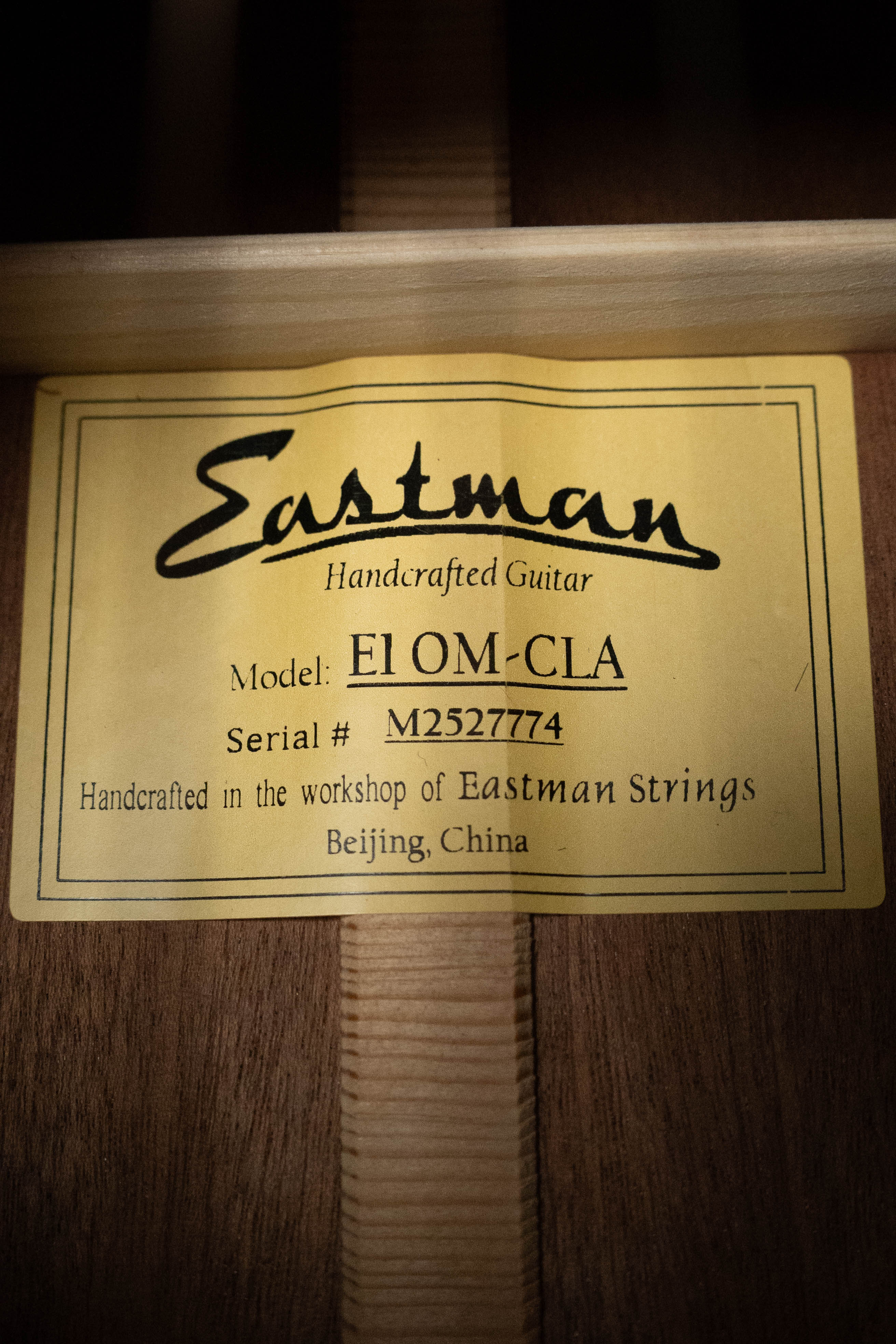 Eastman E1OM-CLA All Solid Sitka/Sapele Classic Finish Orchestra Model Acoustic Guitar #7774