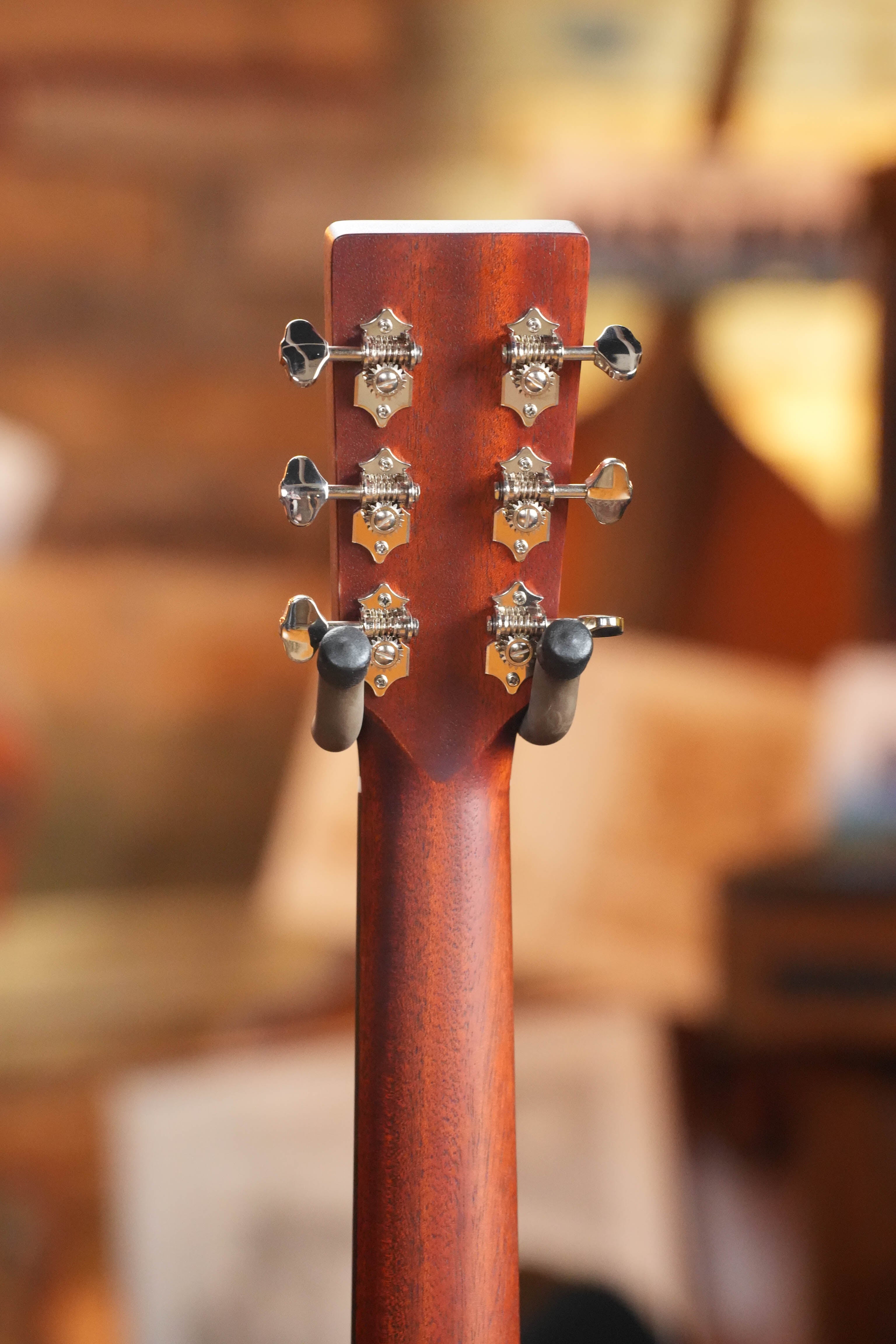 Eastman E1OM-CLA All Solid Sitka/Sapele Classic Finish Orchestra Model Acoustic Guitar #9268