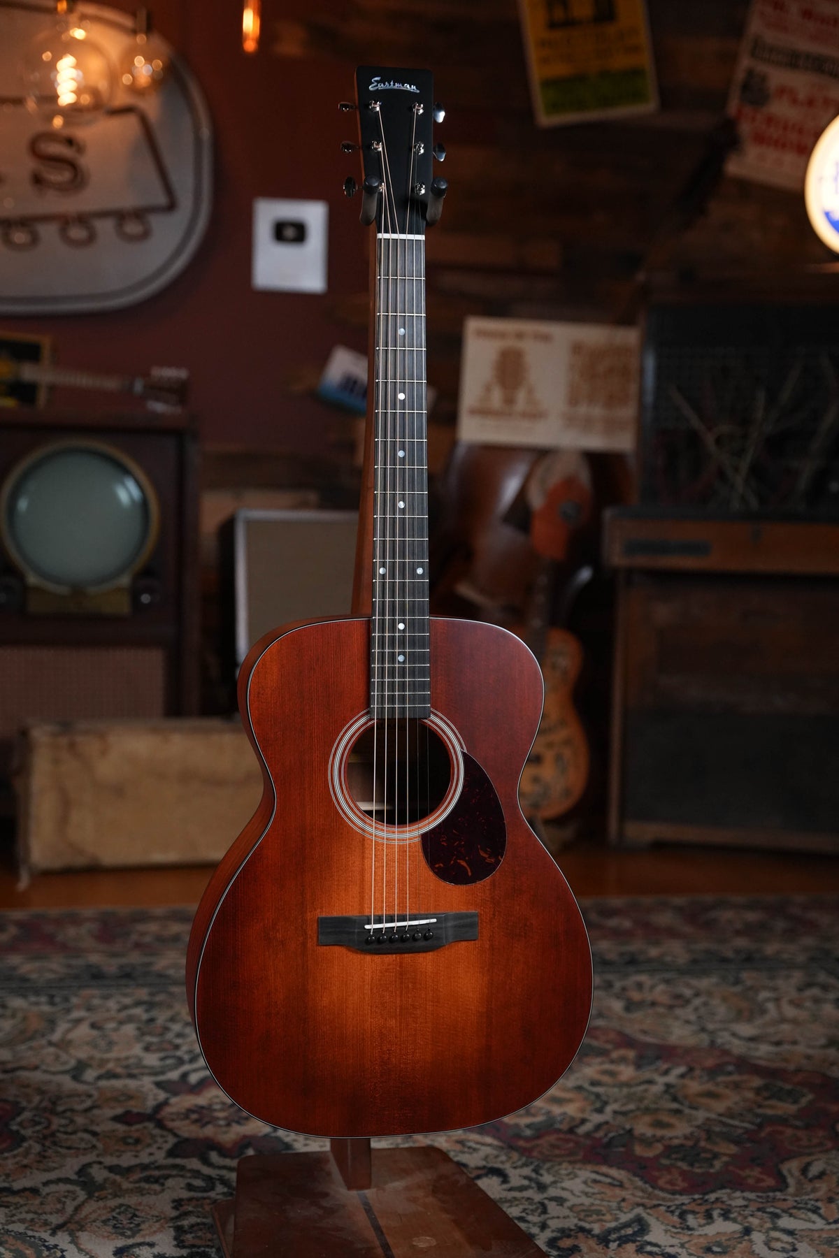 Eastman E1OM-CLA Classic Finish Orchestra Model Acoustic Guitar #1357