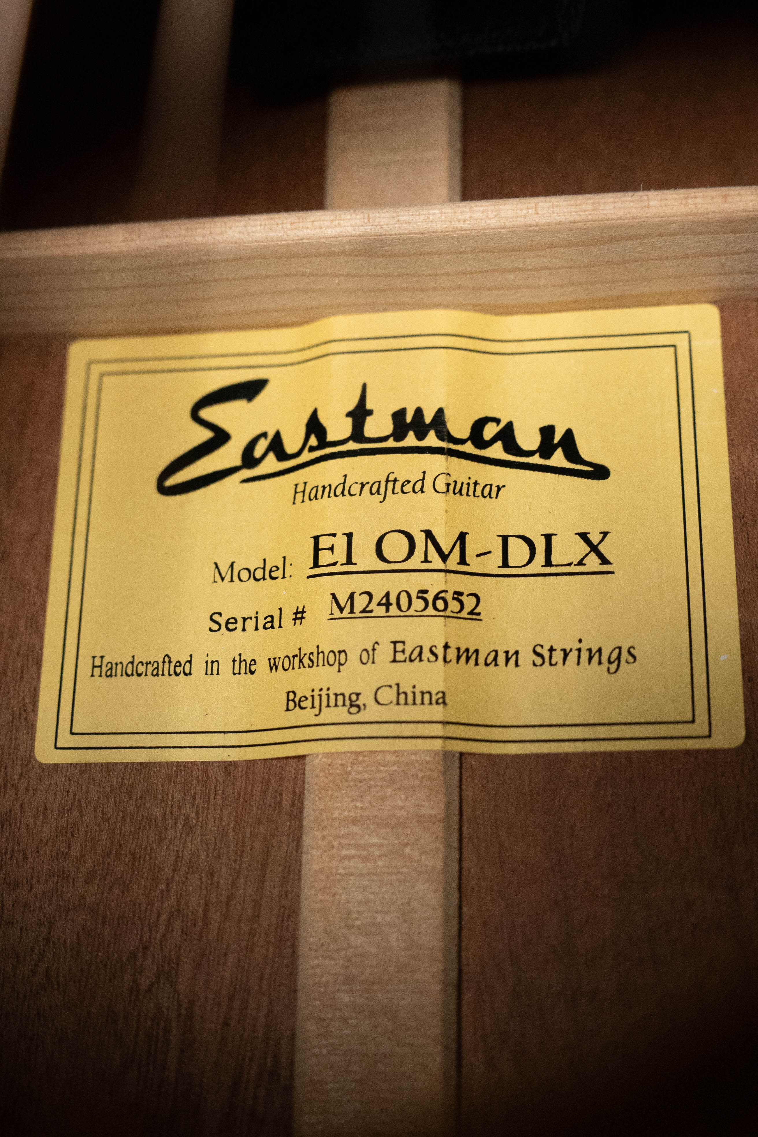 Eastman E1OM-DLX All Solid Sitka/Sapele OM Guitar w/Fishman Pickup #5652