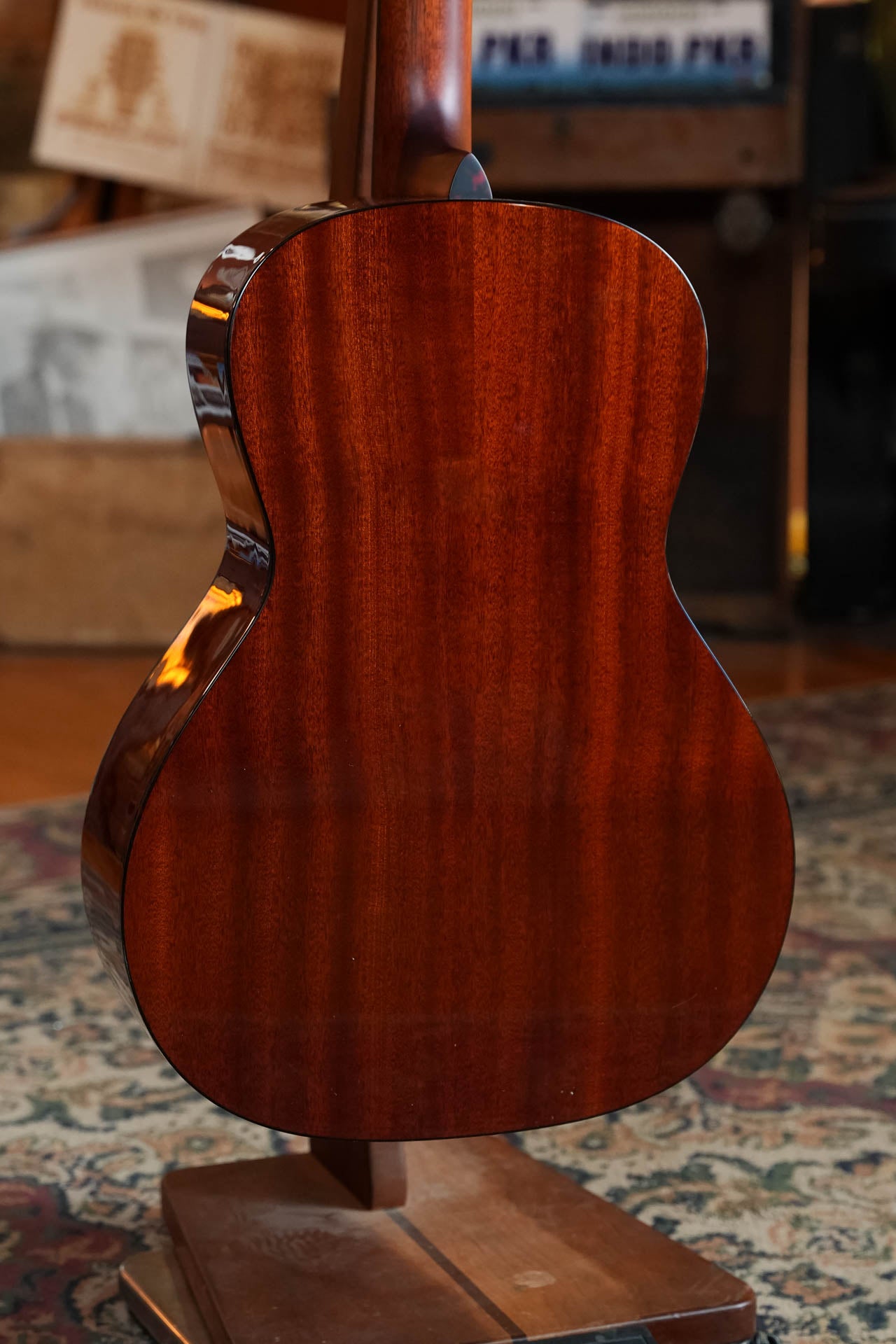 Eastman E1OOSS-DLX-SB Sitka/Sapele Sunburst Slope Shoulder Guitar w/Fishman Pickup #3852
