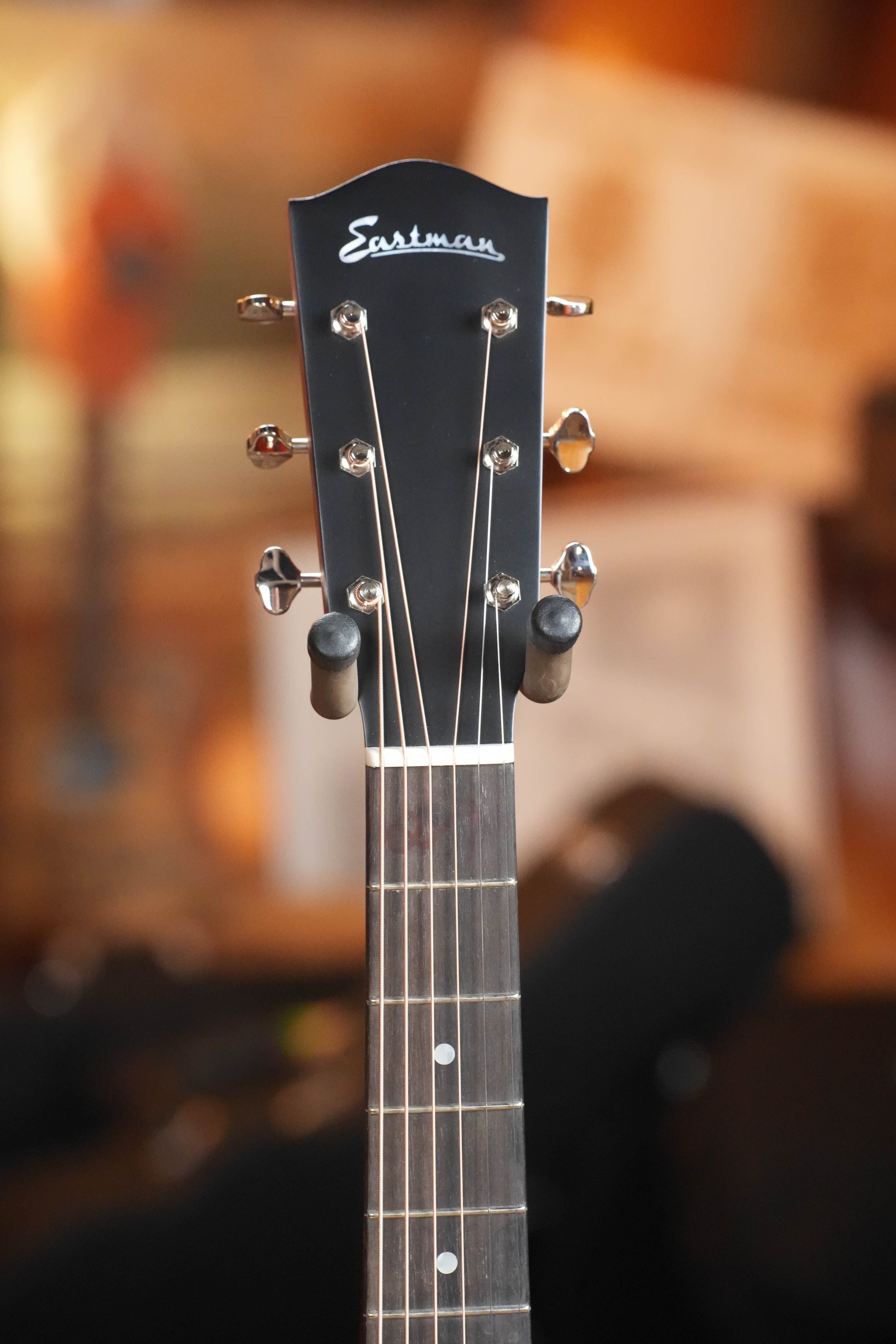 Eastman E1OOSS-DLX-SB Sunburst 00 Acoustic-Electric Guitar #0388