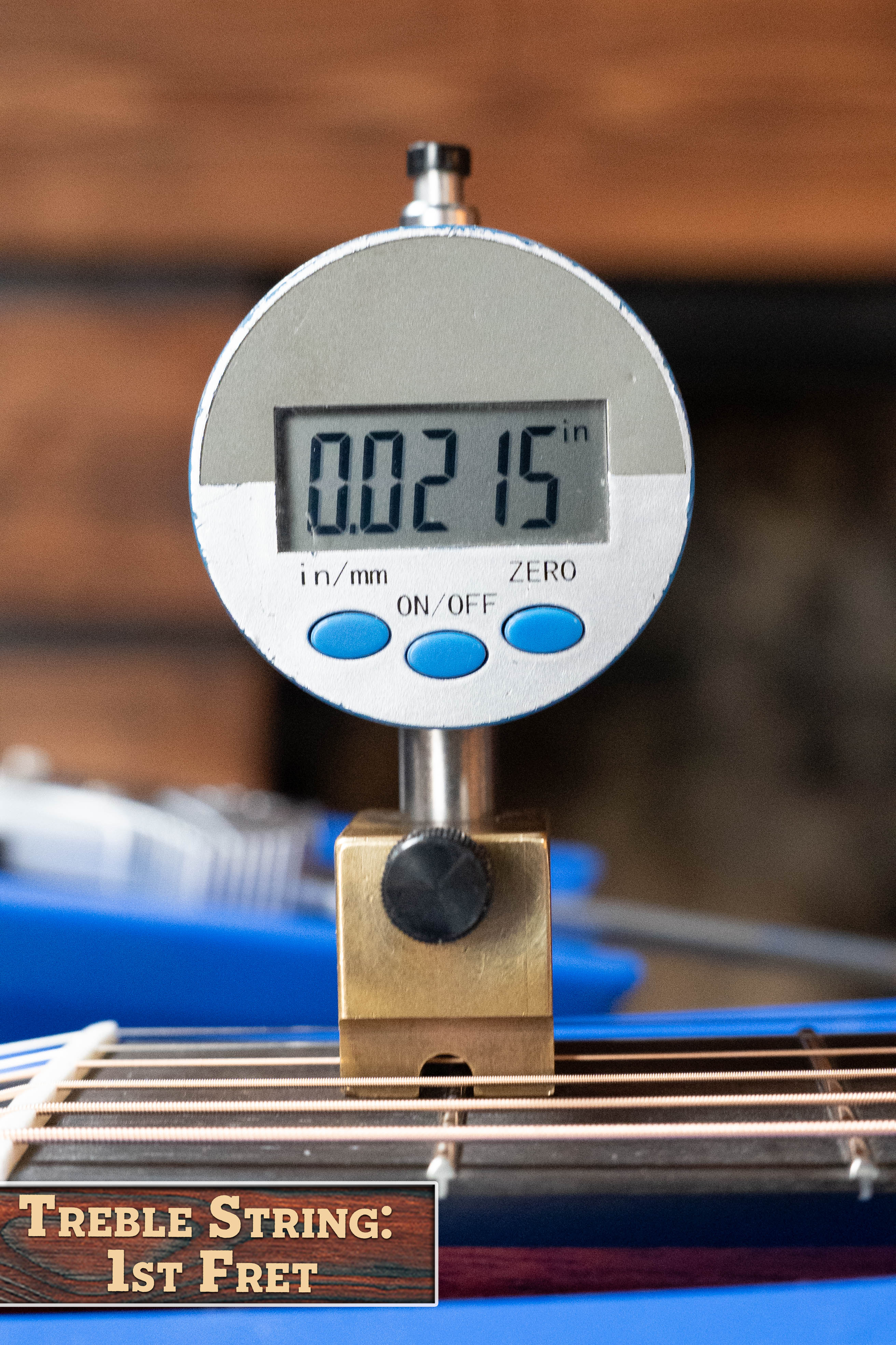 Eastman E1OOSS-SB Sitka/Sapele Sunburst OO Slope Shoulder Acoustic Guitar #0106