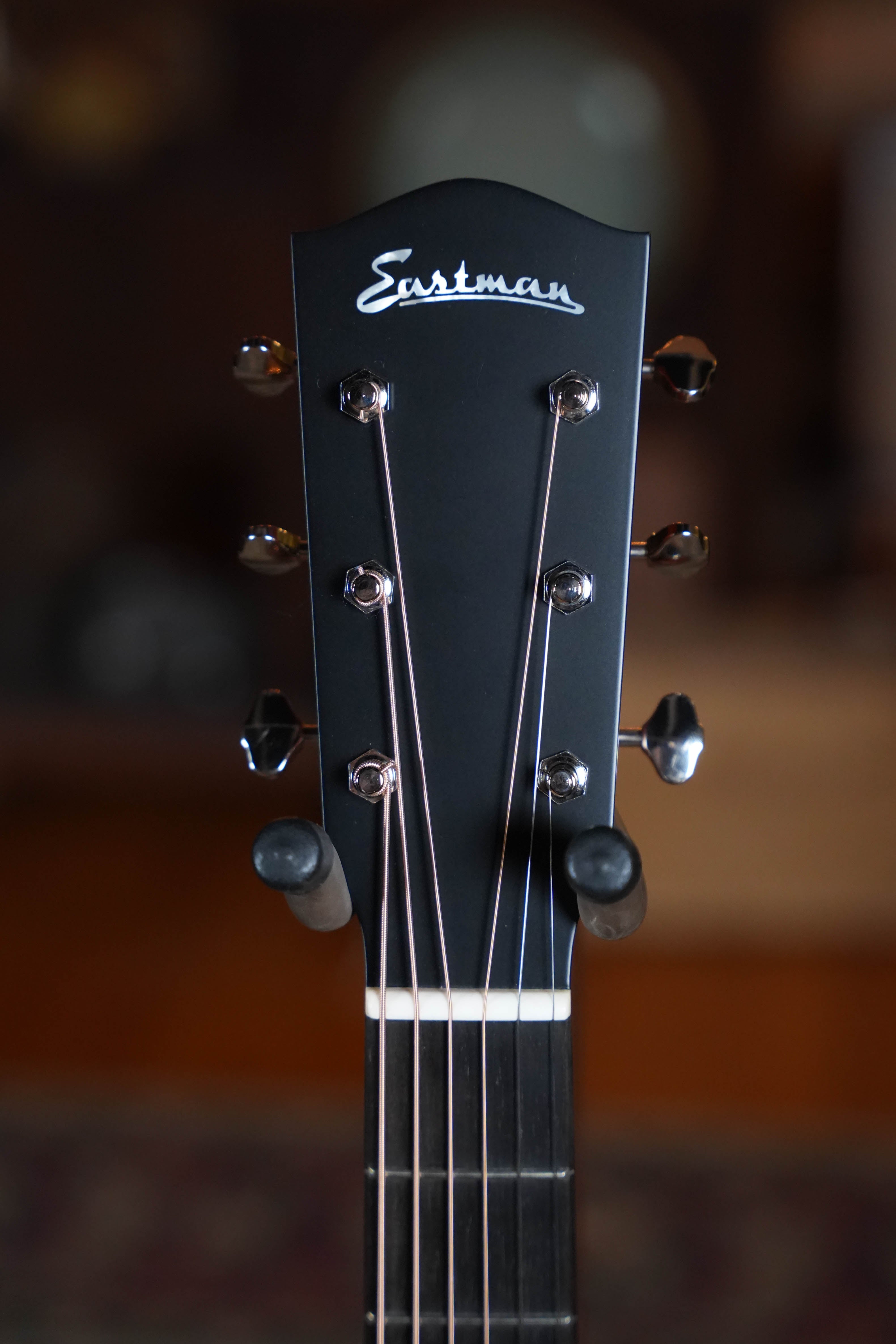 Eastman E1OOSS-SB Sunburst OO Slope Shoulder Acoustic Guitar #6927