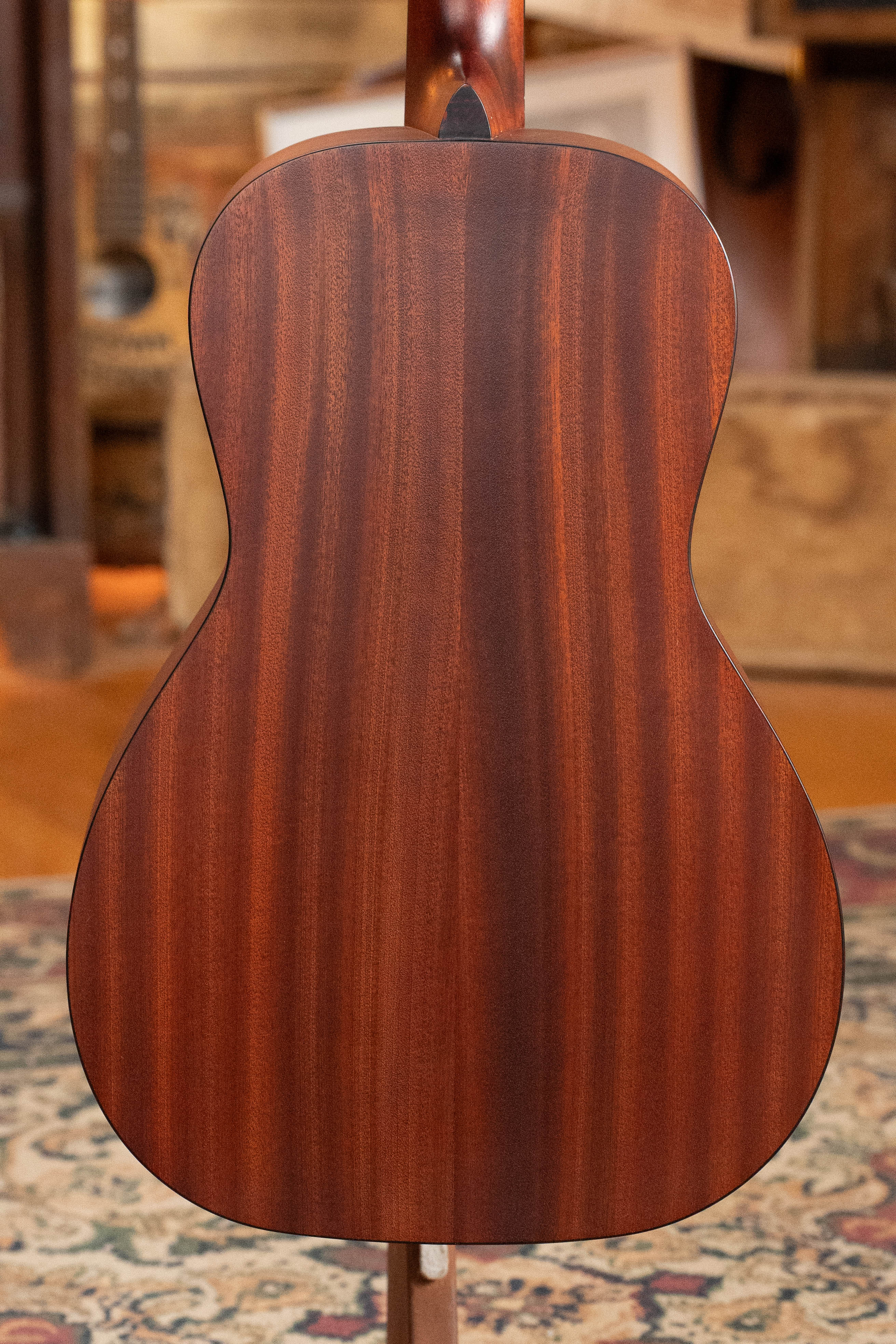 Eastman E1P-CLA Sitka/Sapele Classic Finish Parlor Acoustic Guitar #5735