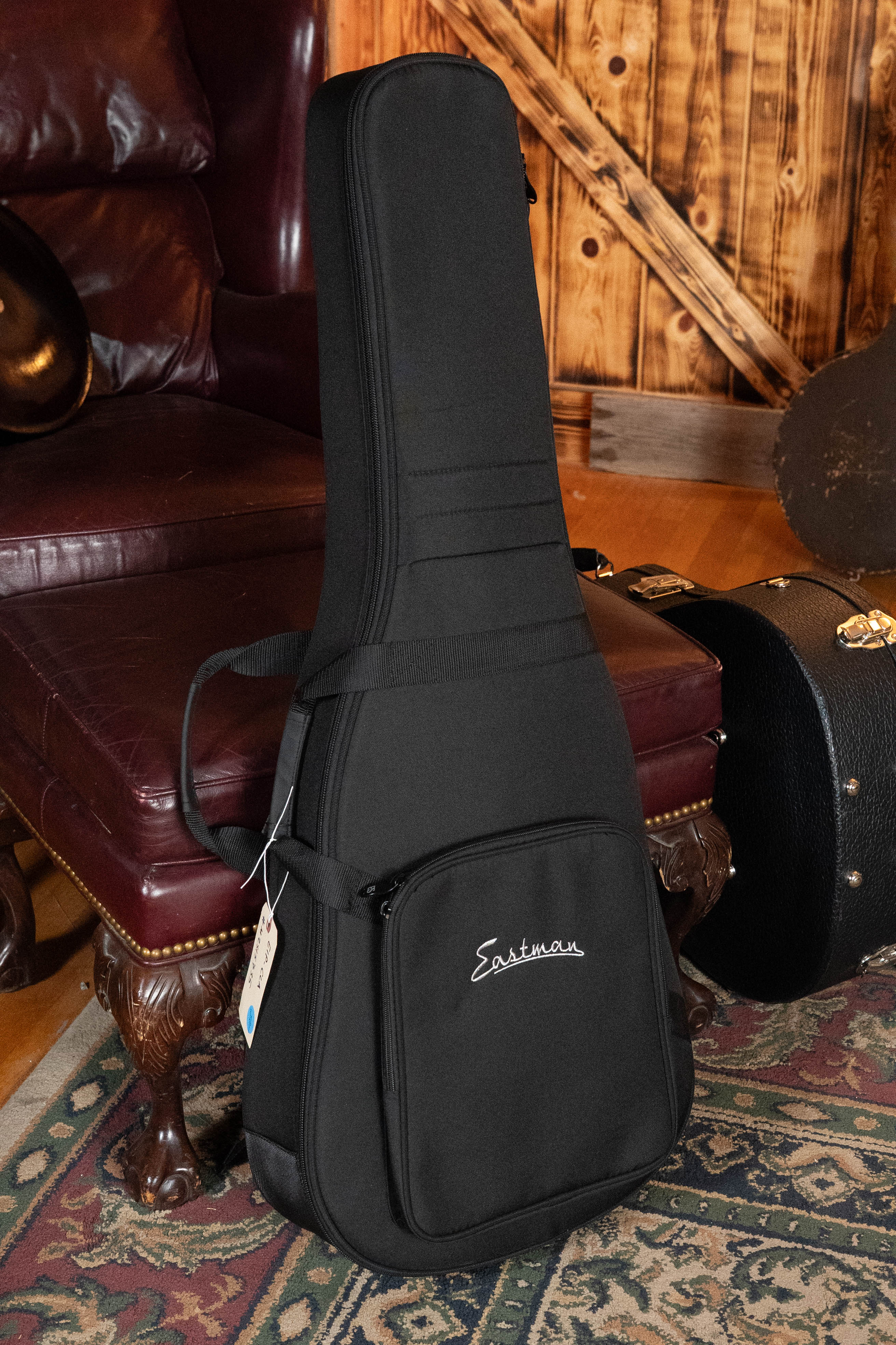 Eastman E1P-CLA Sitka/Sapele Classic Finish Parlor Acoustic Guitar #5735