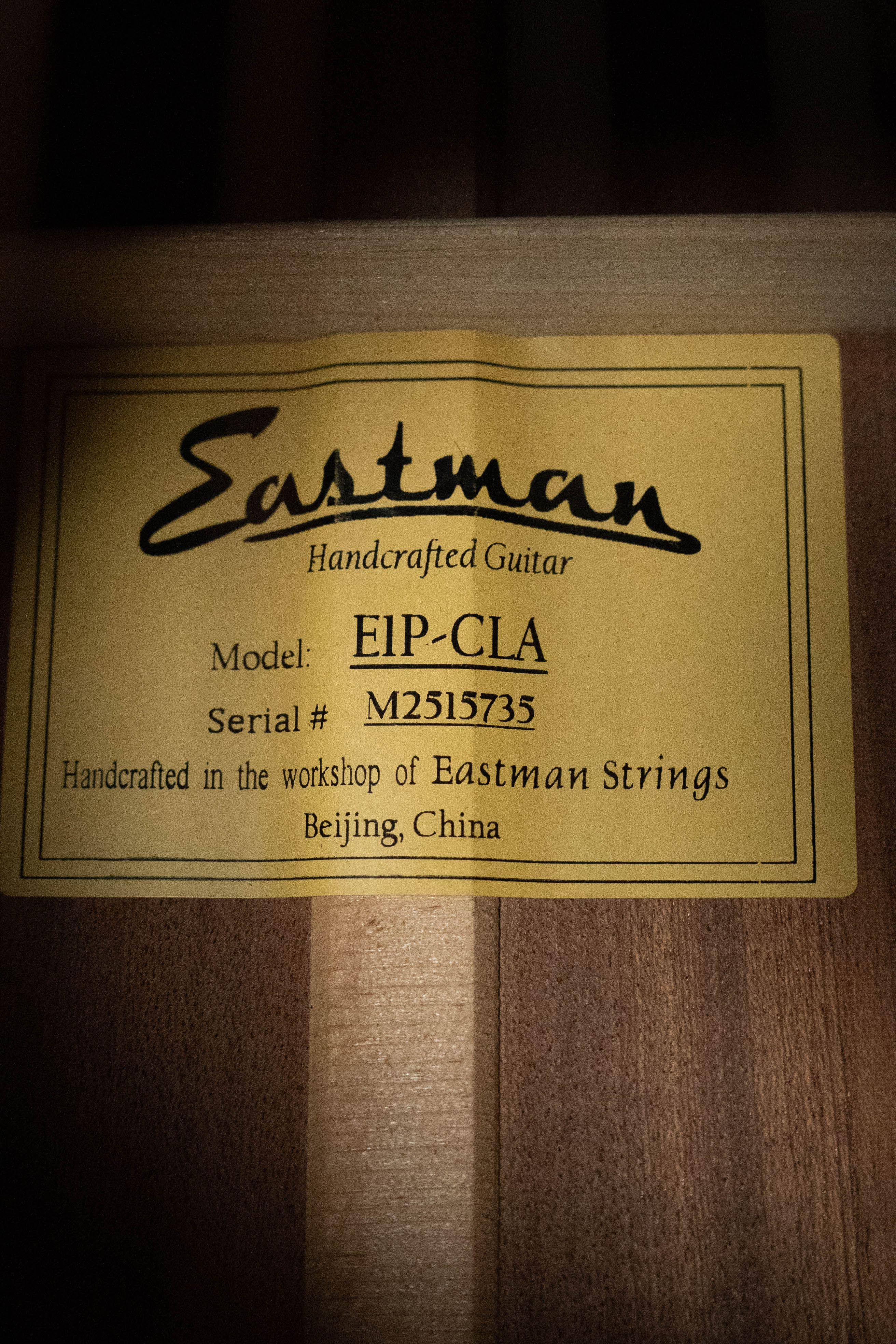 Eastman E1P-CLA Sitka/Sapele Classic Finish Parlor Acoustic Guitar #5735