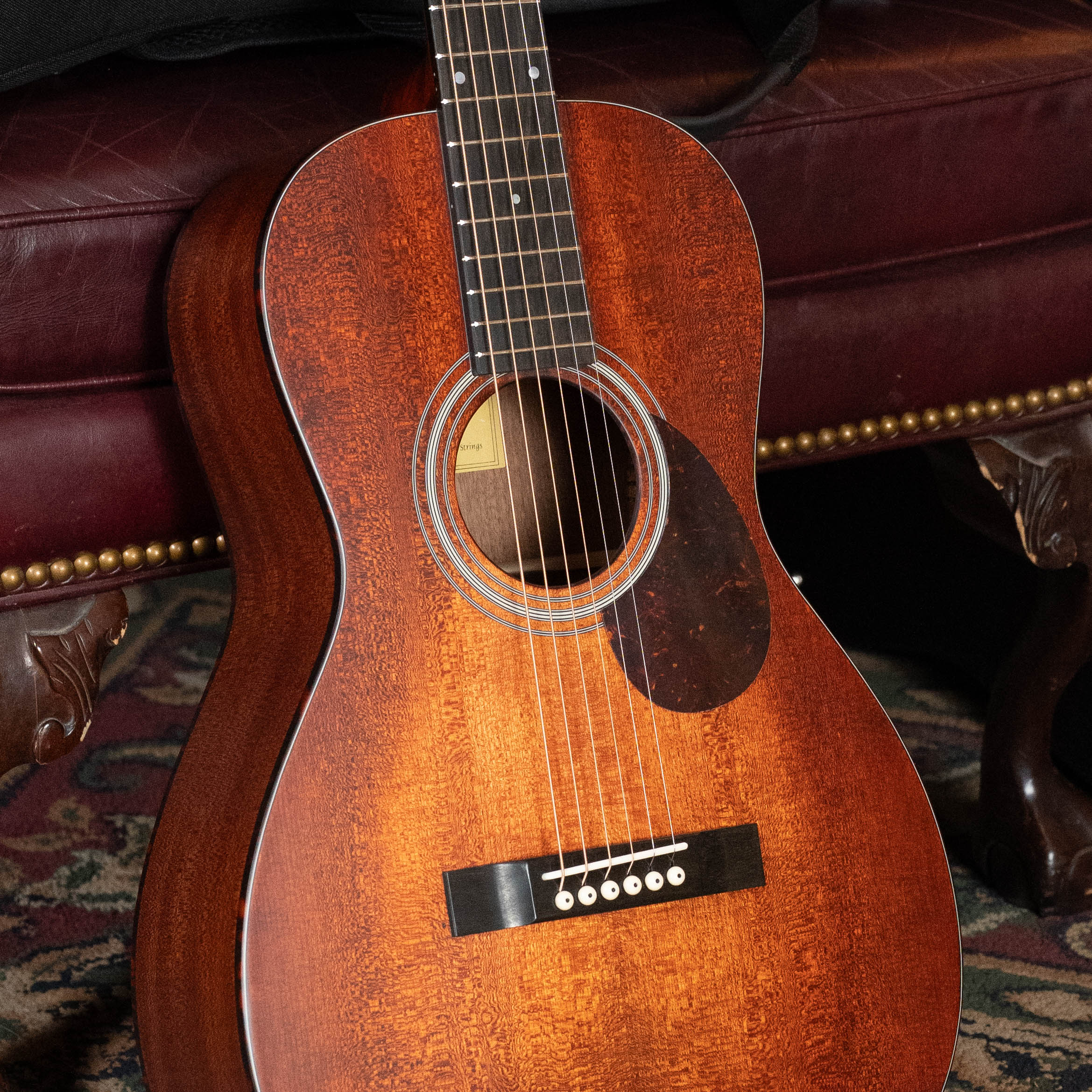 Eastman E1P-CLA Sitka/Sapele Classic Finish Parlor Acoustic Guitar #5737
