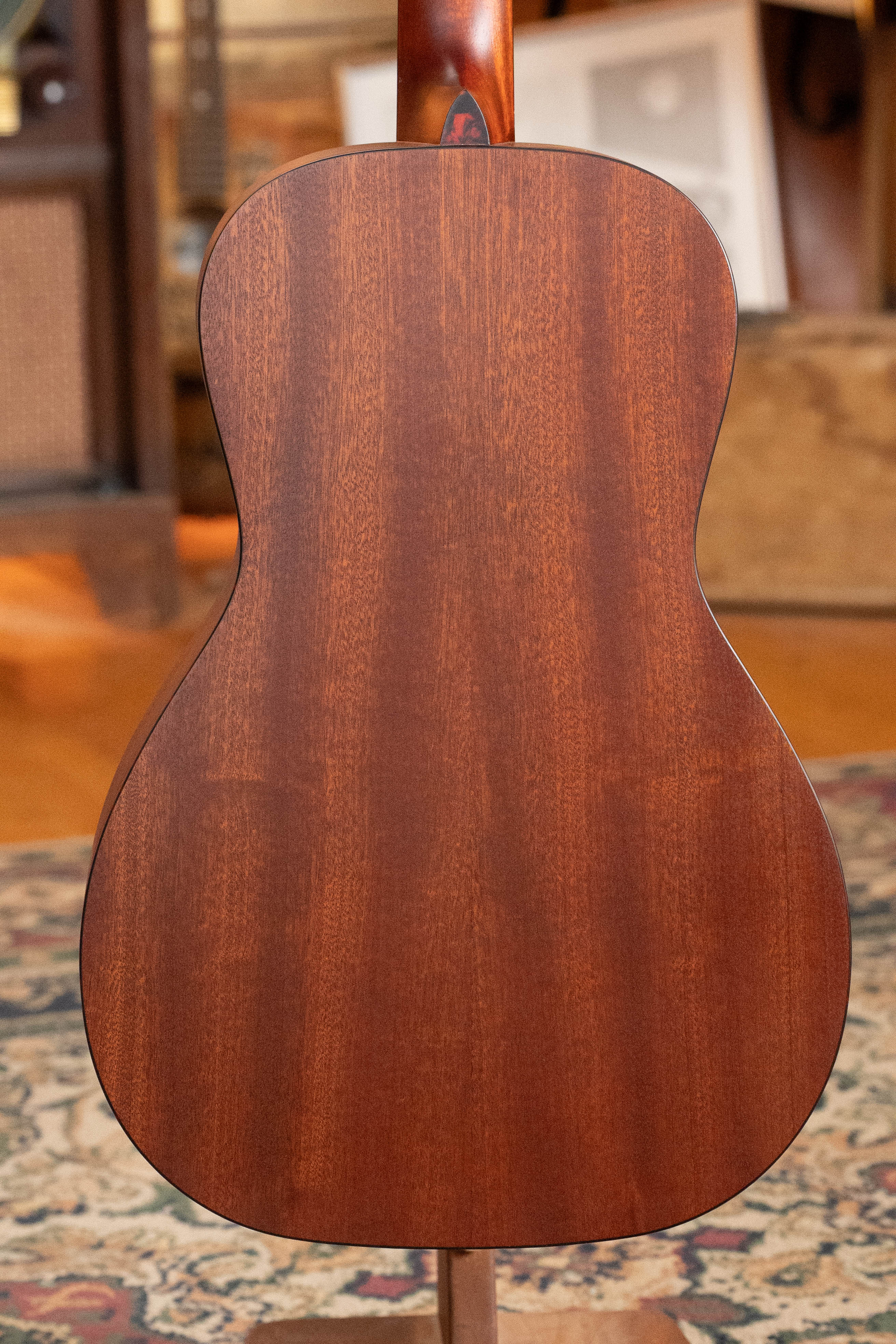 Eastman E1P-CLA Sitka/Sapele Classic Finish Parlor Acoustic Guitar #5737