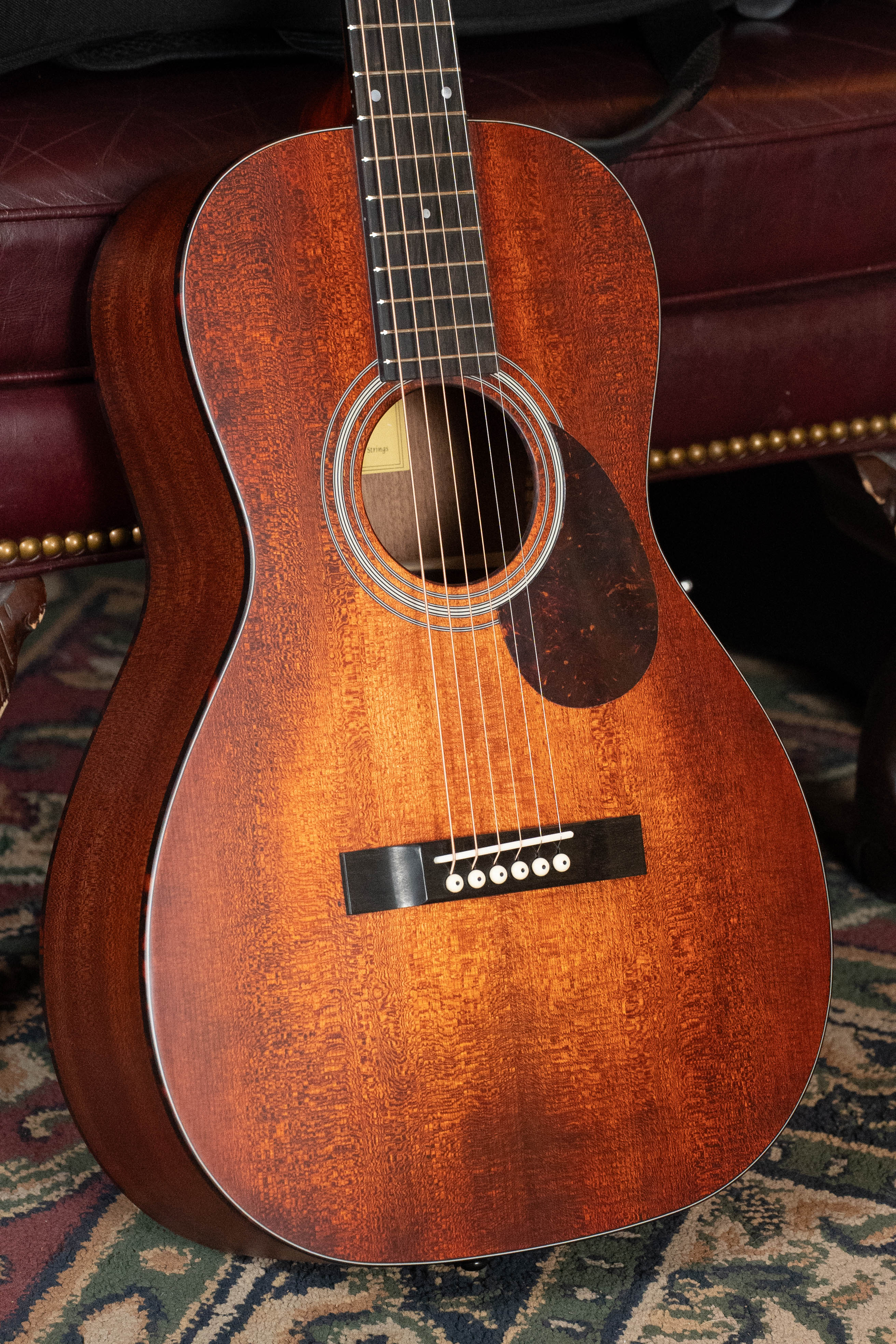Eastman E1P-CLA Sitka/Sapele Classic Finish Parlor Acoustic Guitar #5737