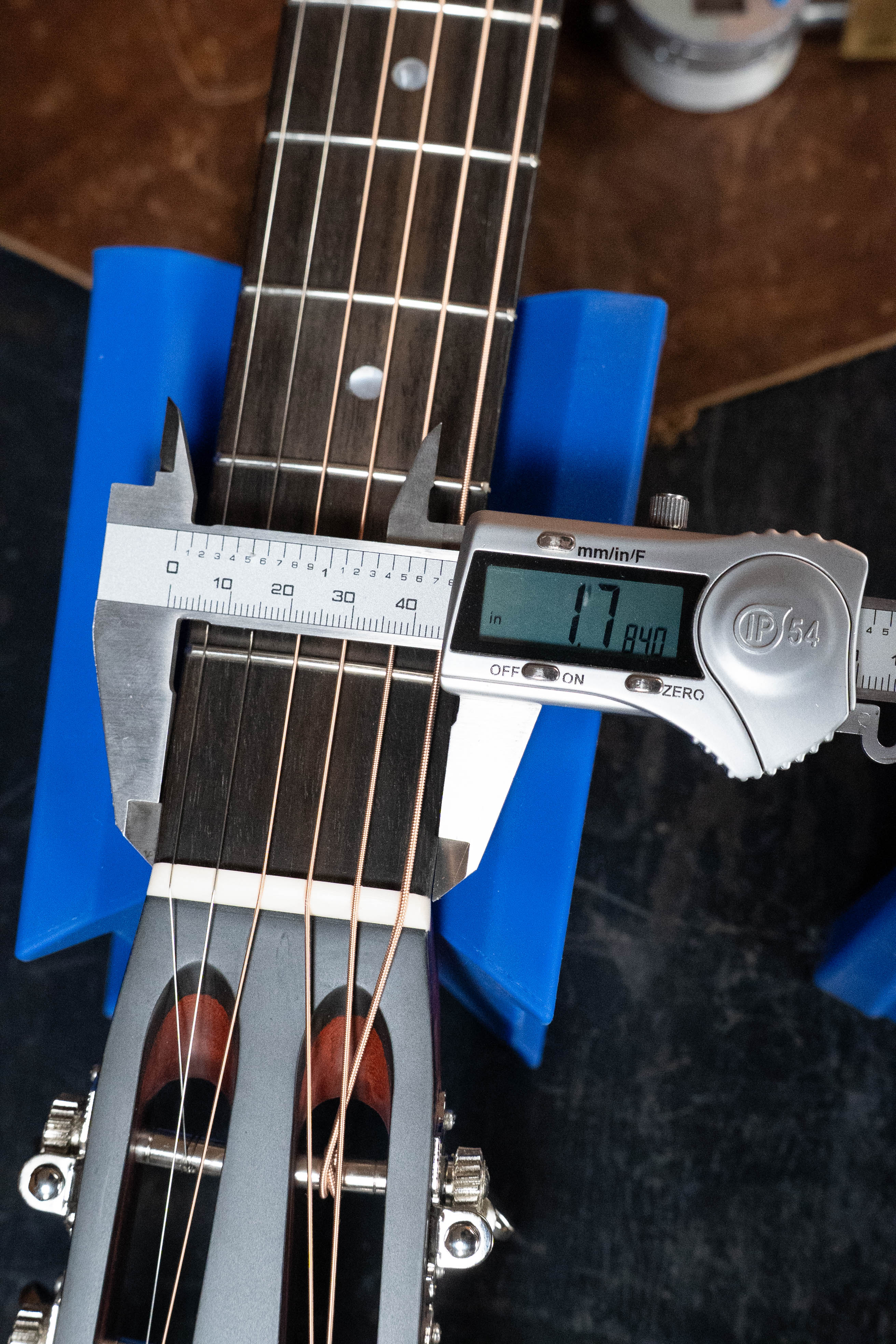 Eastman E1P-DLX-SB Sitka/Sapele Sunburst Parlor Guitar w/Fishman Pickup #9497