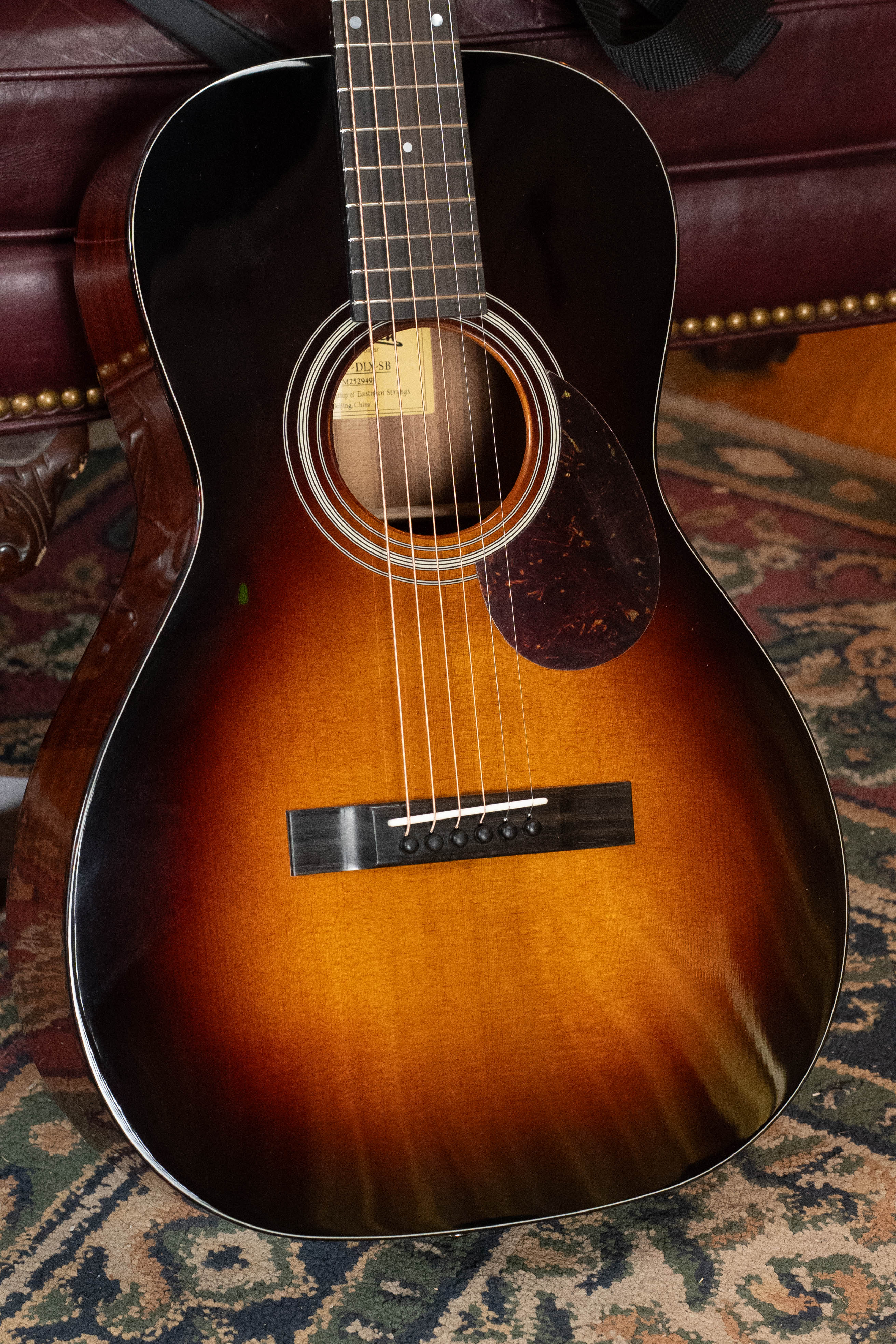 Eastman E1P-DLX-SB Sitka/Sapele Sunburst Parlor Guitar w/Fishman Pickup #9497