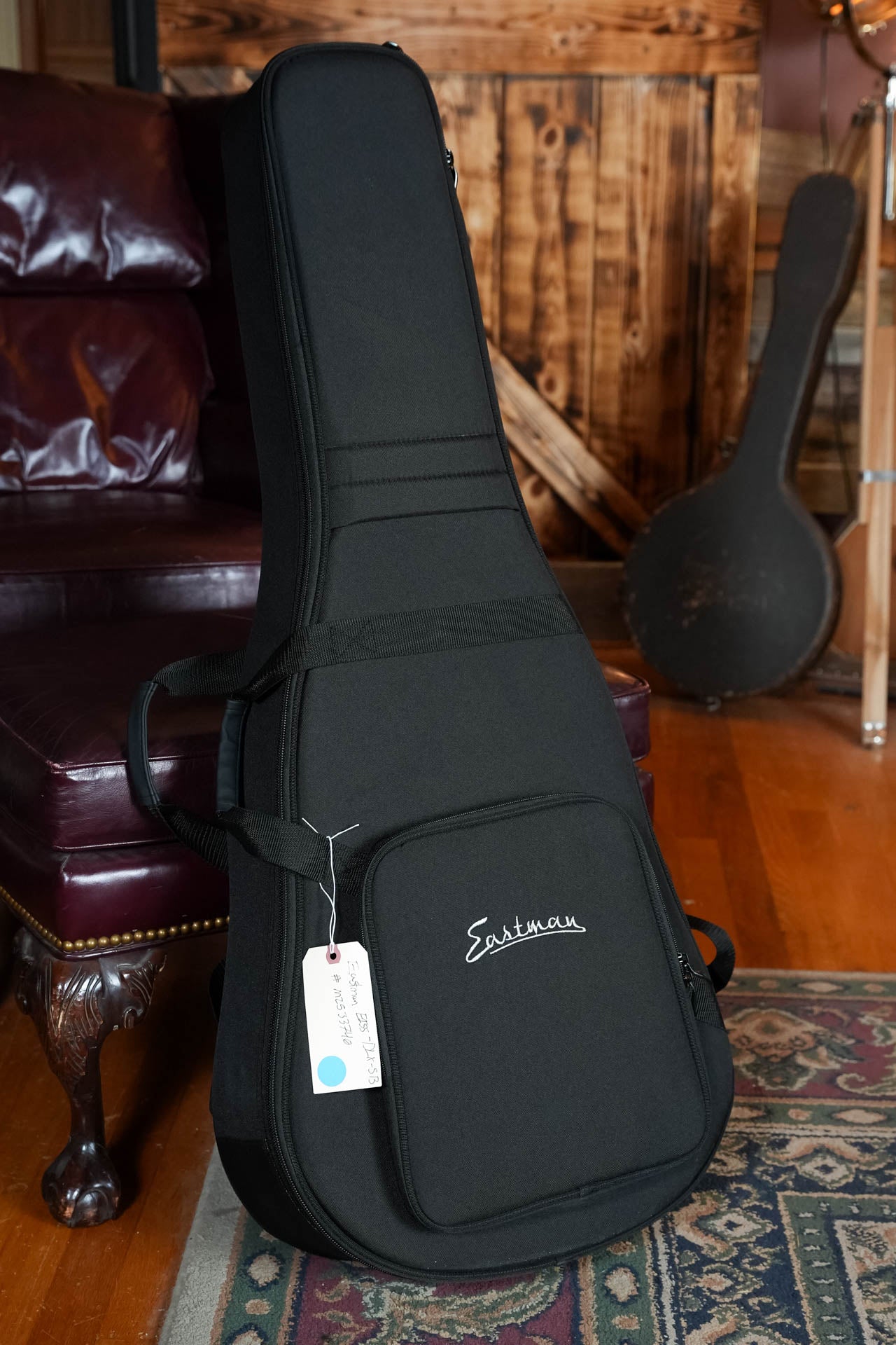 Eastman E1OOSS-DLX-SB Sitka/Sapele Sunburst Slope Shoulder Guitar w/Fishman Pickup #3852