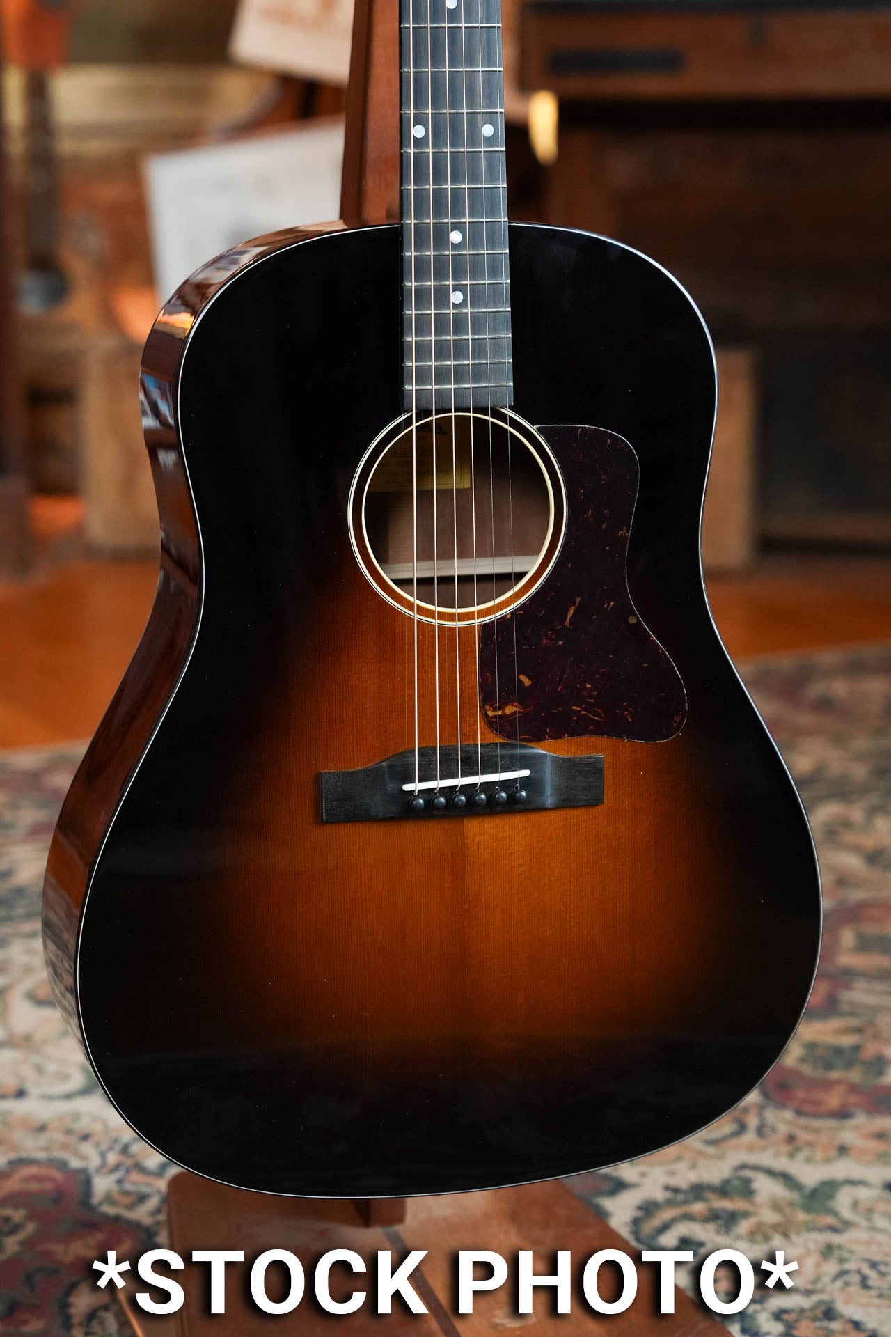 *Pre-Order Deposit ONLY* Eastman E1SS-DLX-SB Sitka/Sapele Sunburst Slope Shoulder Dreadnought Guitar w/Fishman Pickup