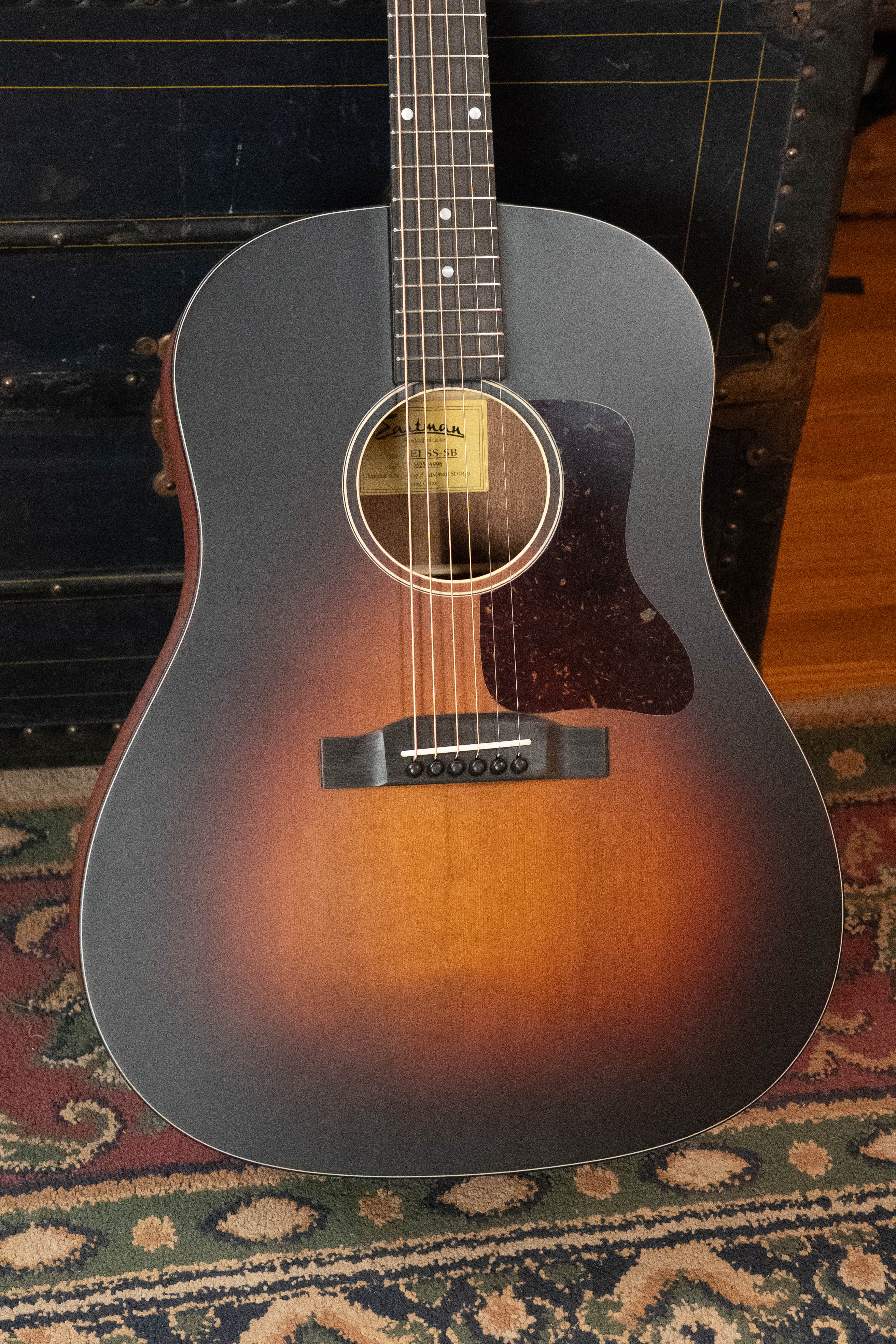 Eastman E1SS-SB Sitka/Sapele Sunburst Slope Shoulder Dreadnought Acoustic Guitar #4996